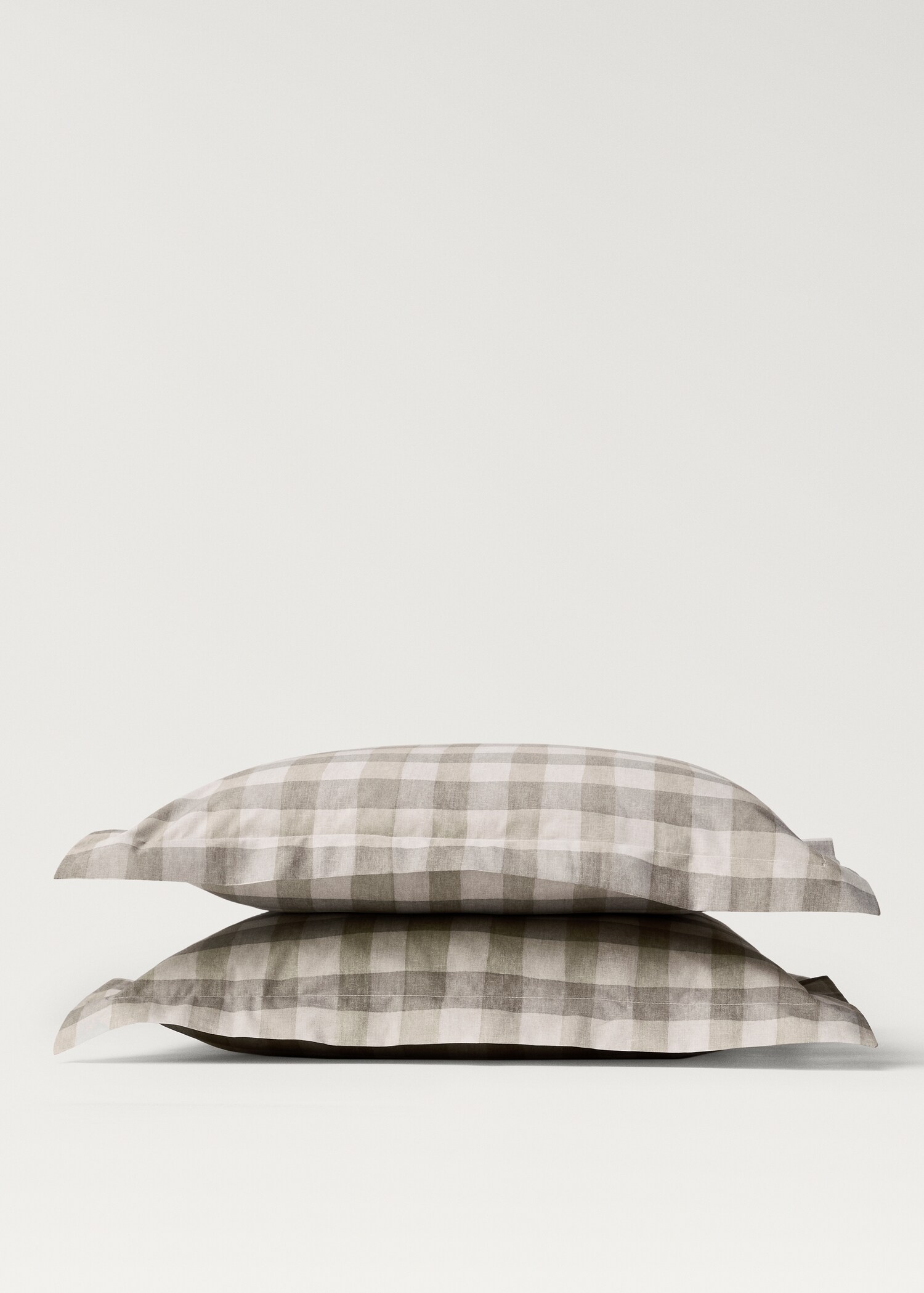 Two cotton percale check pillowcases 60x60 cm - Details of the article 3