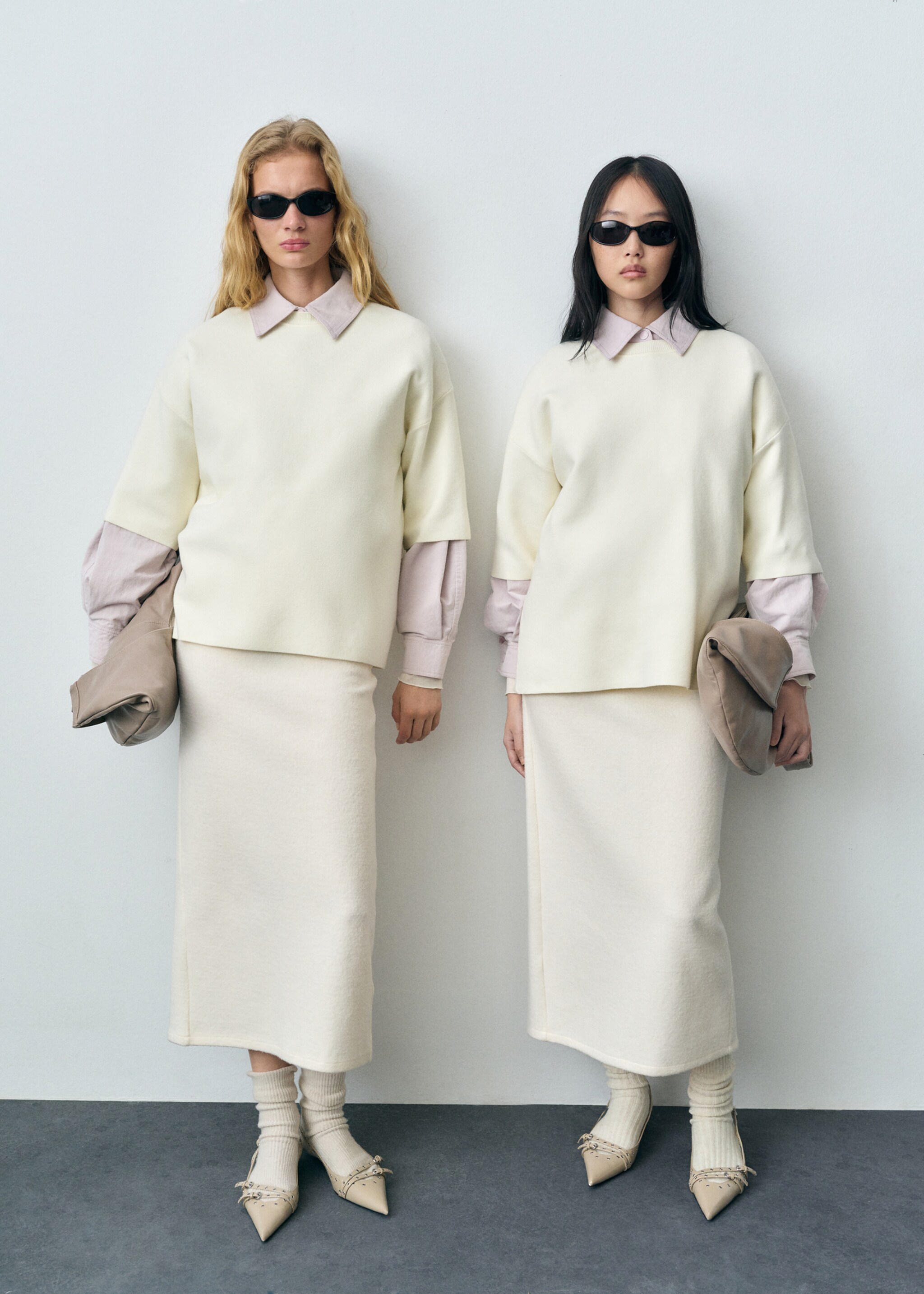 Short-sleeved fine-knit sweater - Details of the article 2, White. Ref: 87023274-00.