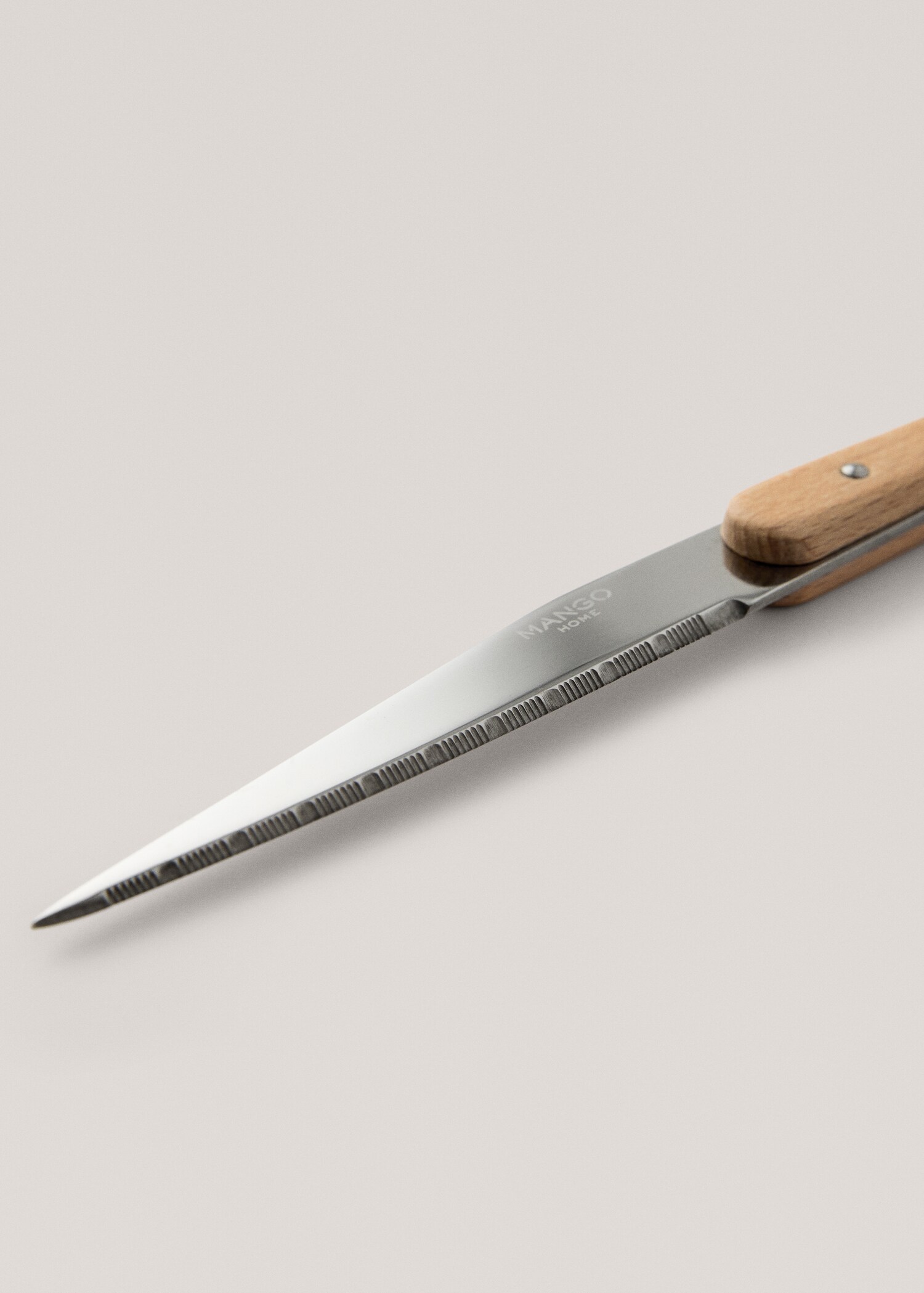 Messerset 4-teilig gezackt mit Holzgriff - Detail des Artikels 2