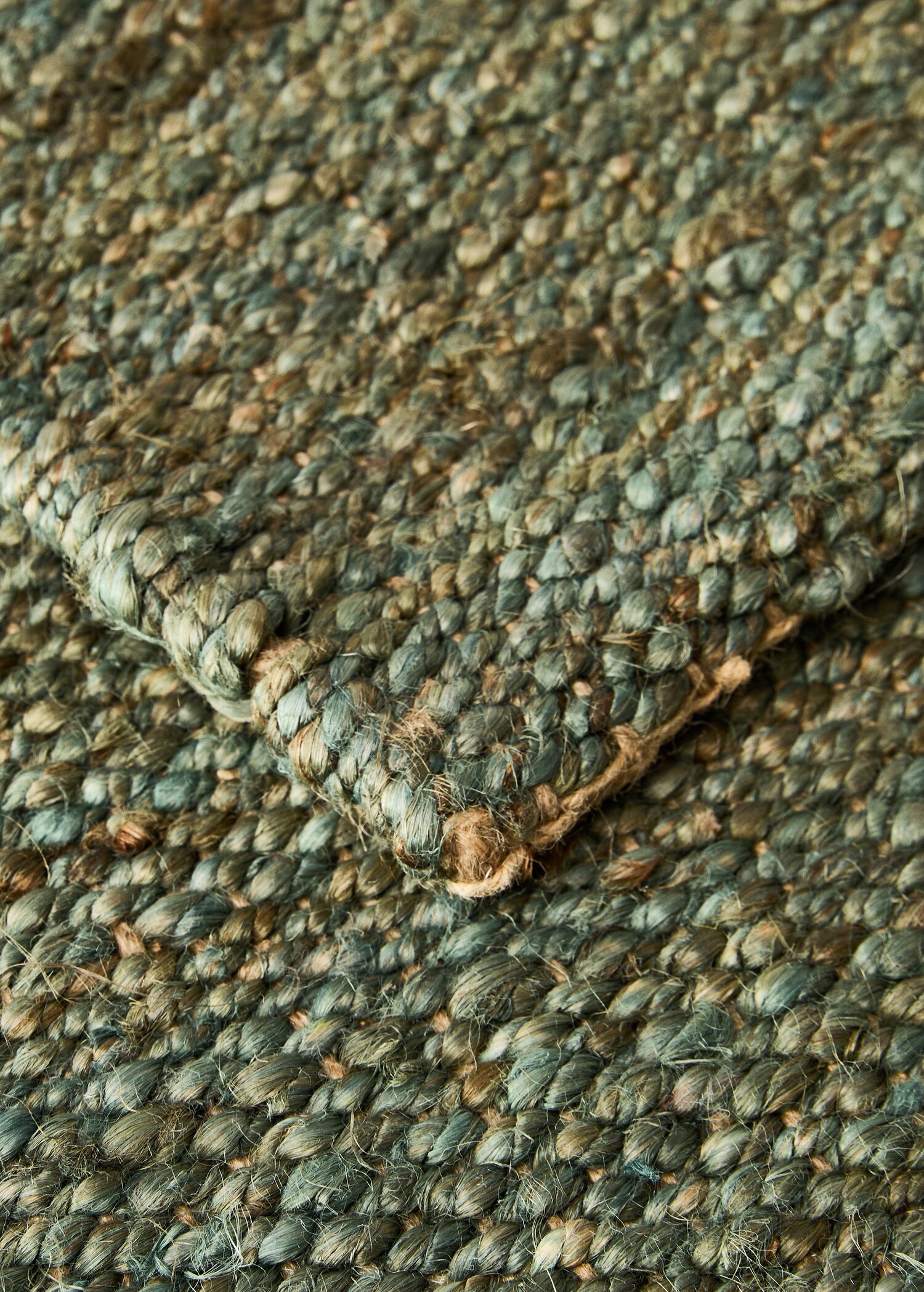 Juteteppich überfärbt und geflochten - Detail des Artikels 2