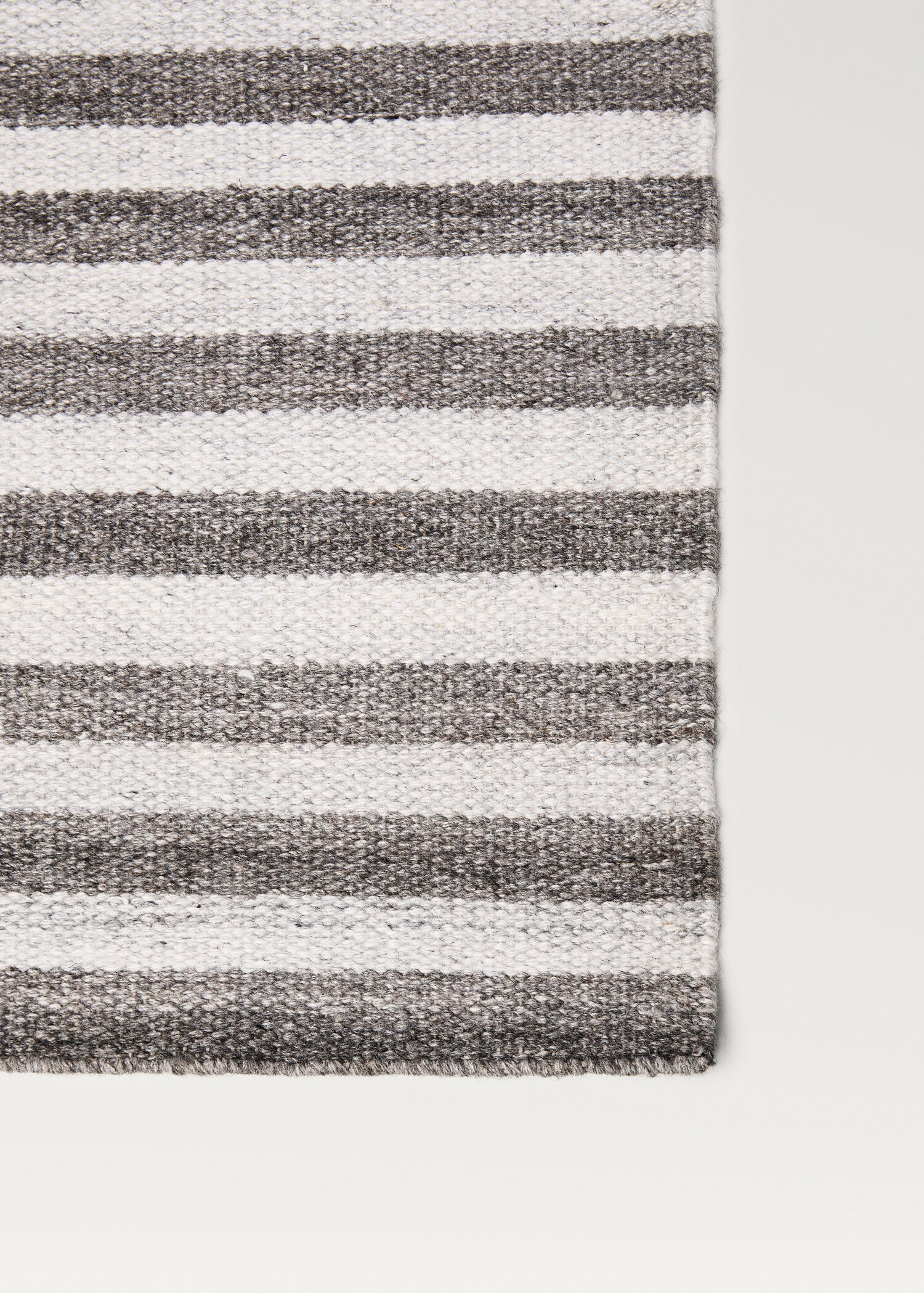 Yarn rug liam - Details of the article 1