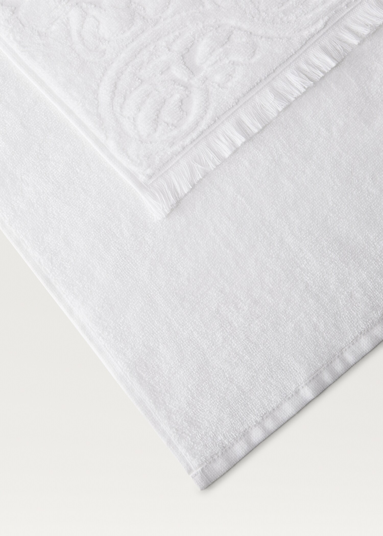 Bath towel with floral trim - Details of the article 2