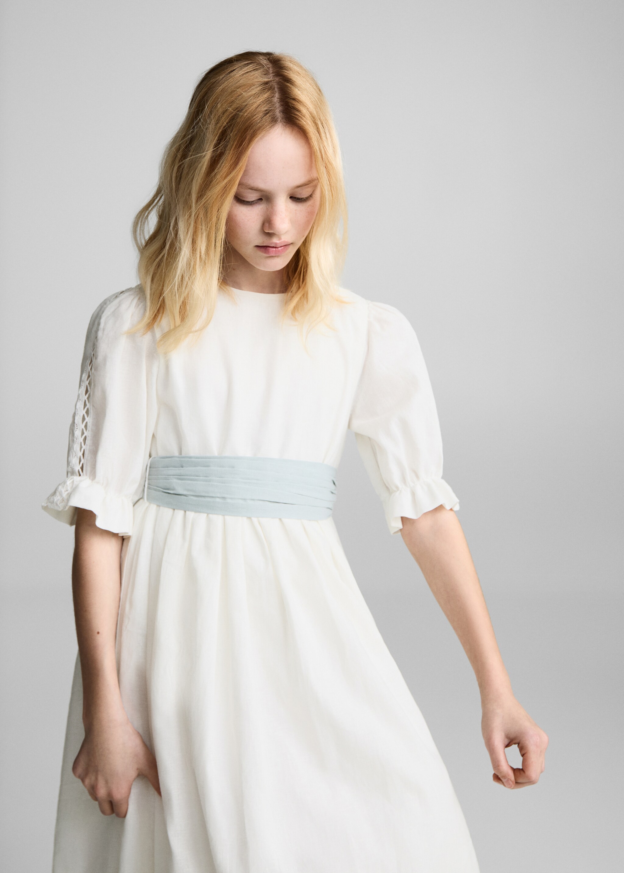 Vestido lino volante - Plano medio