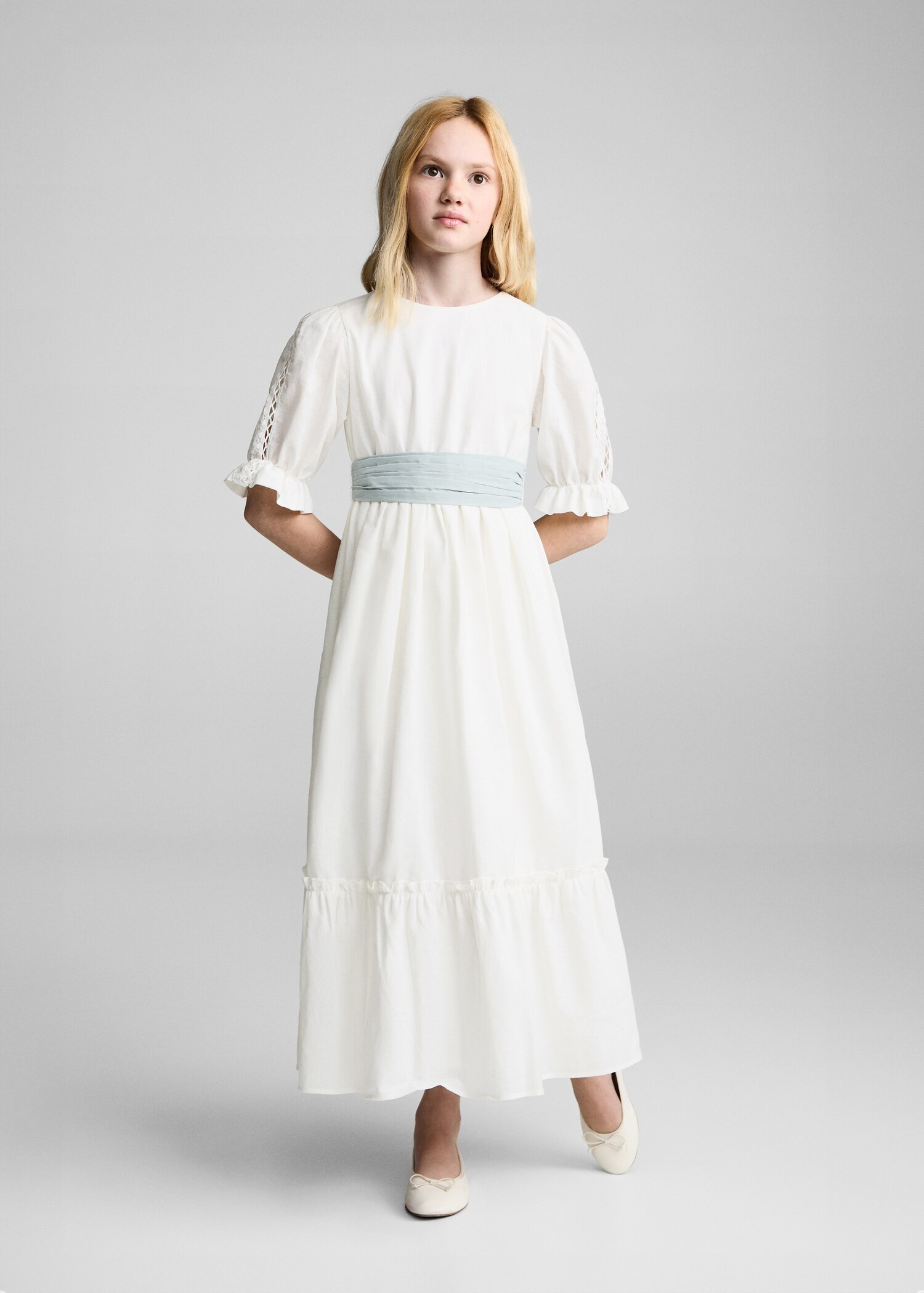 Ruffled linen dress - Details of the article 2