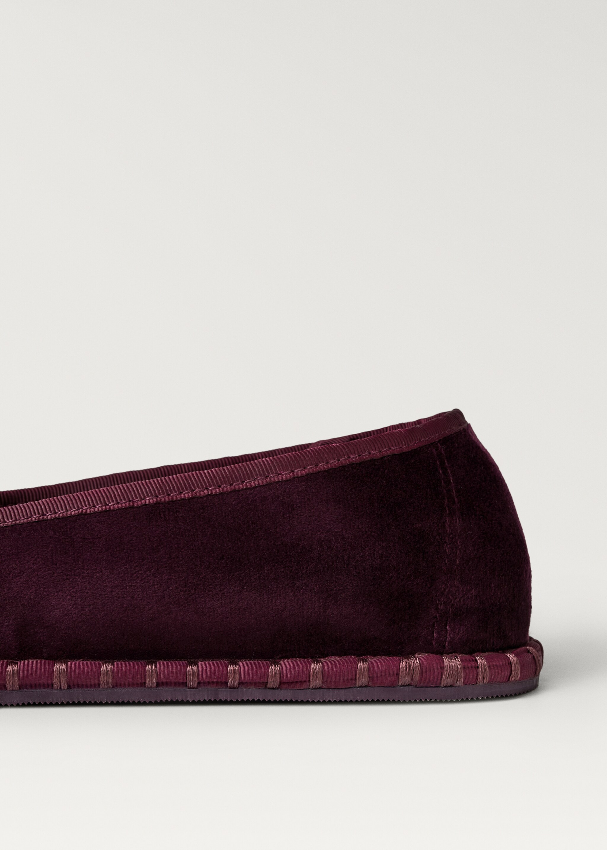 Velour shoes - Details of the article 1
