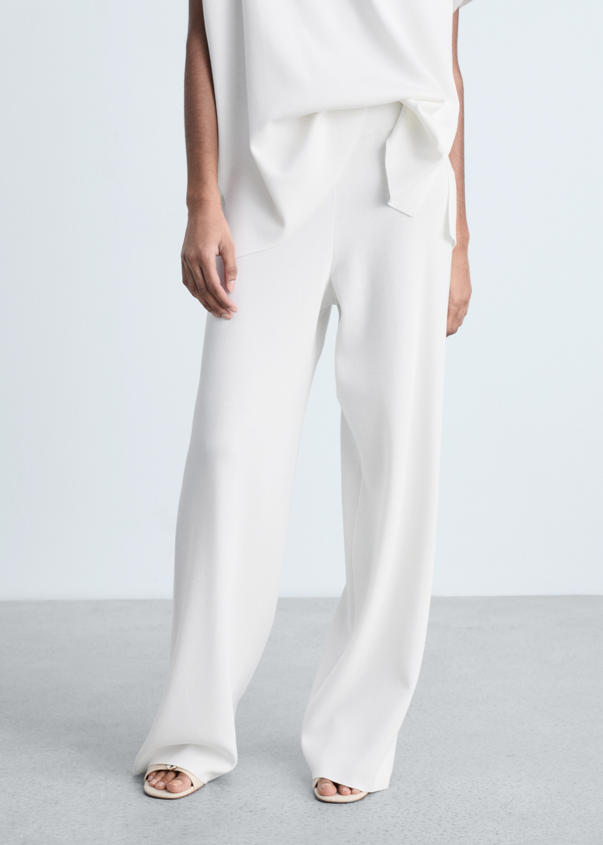 Straight knitted trousers - Medium plane