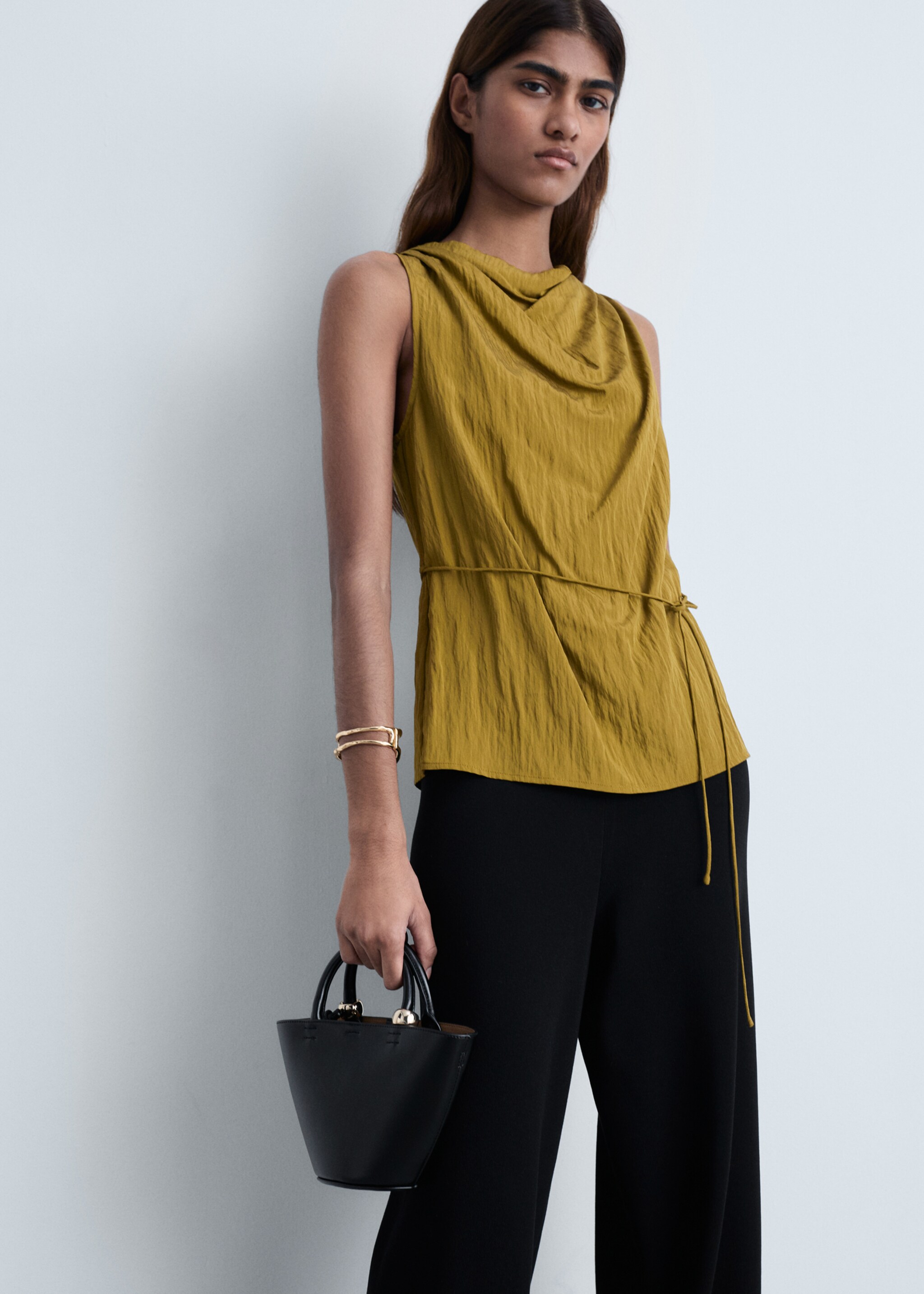 Straight knitted trousers - Details of the article 2