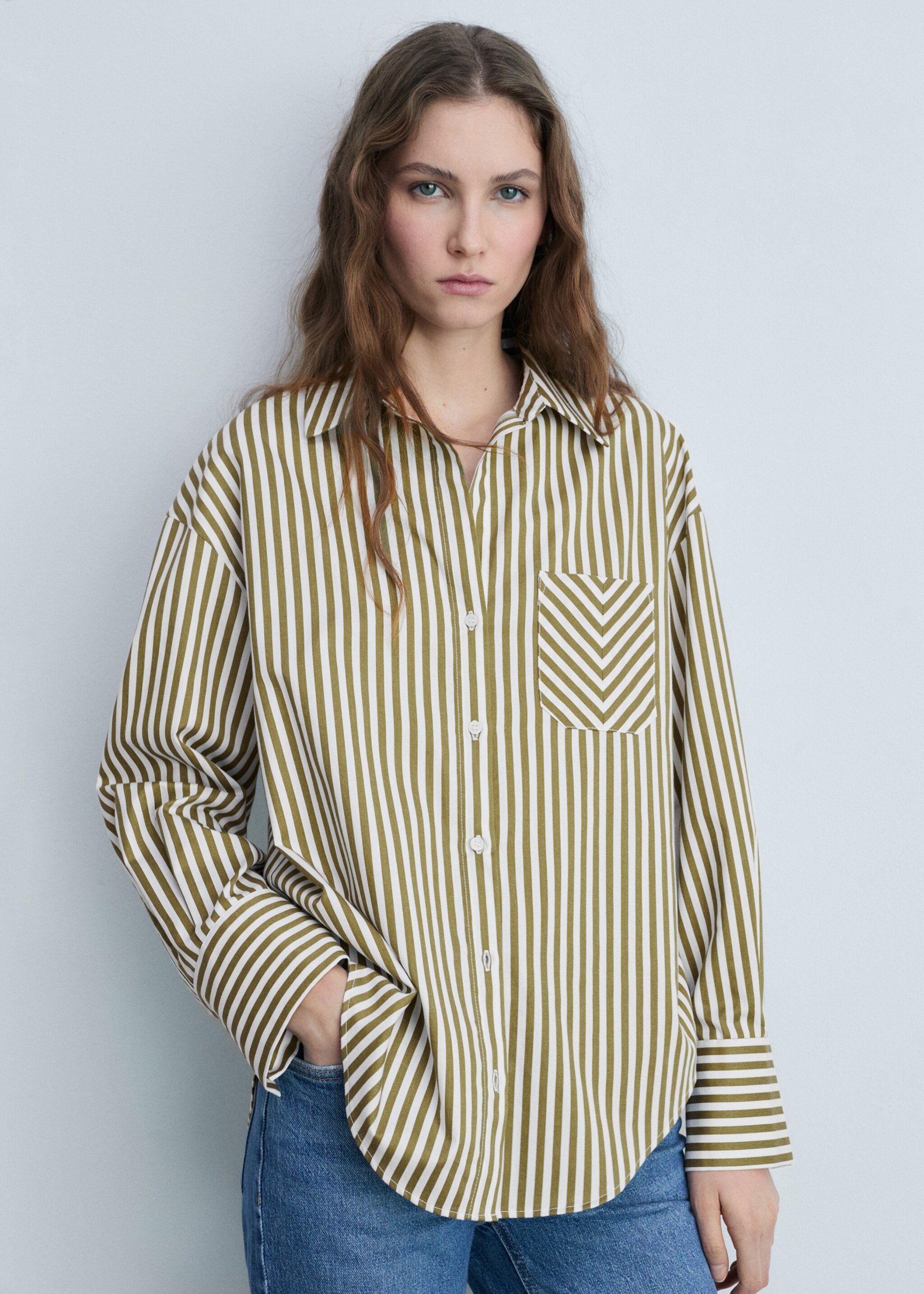 Striped shirt with contrasting pocket - Medium plane