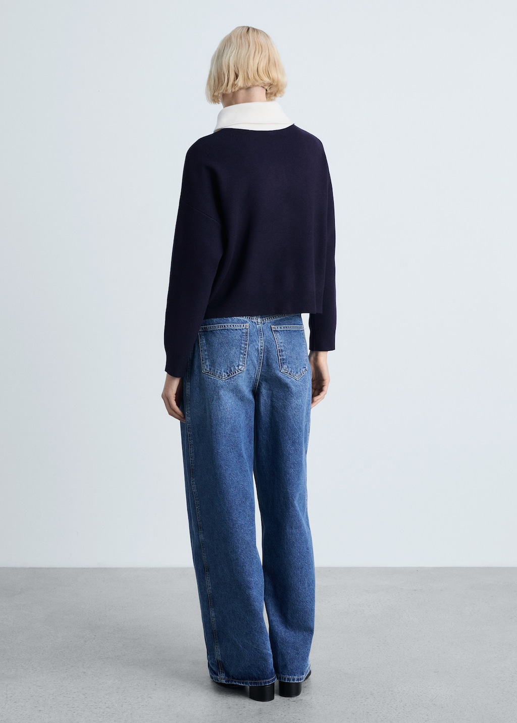 Knitted sweater with contrasting collar - image 3