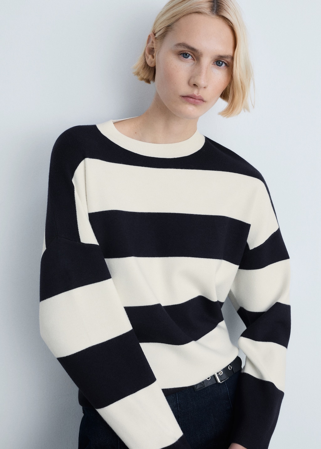 Round-neck striped sweater - Women | MANGO USA