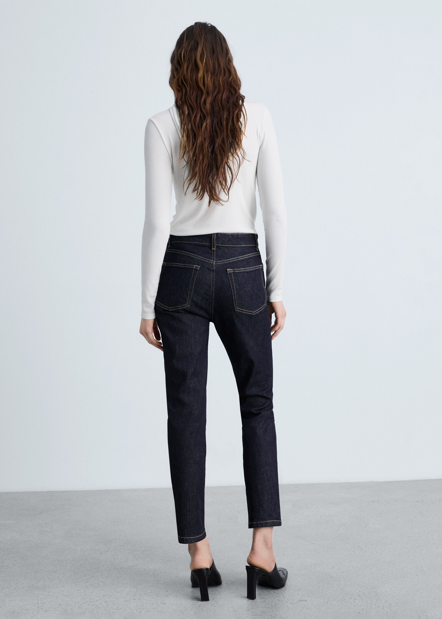 Jeans Claudia slim crop rinse wash - Reverso del artículo