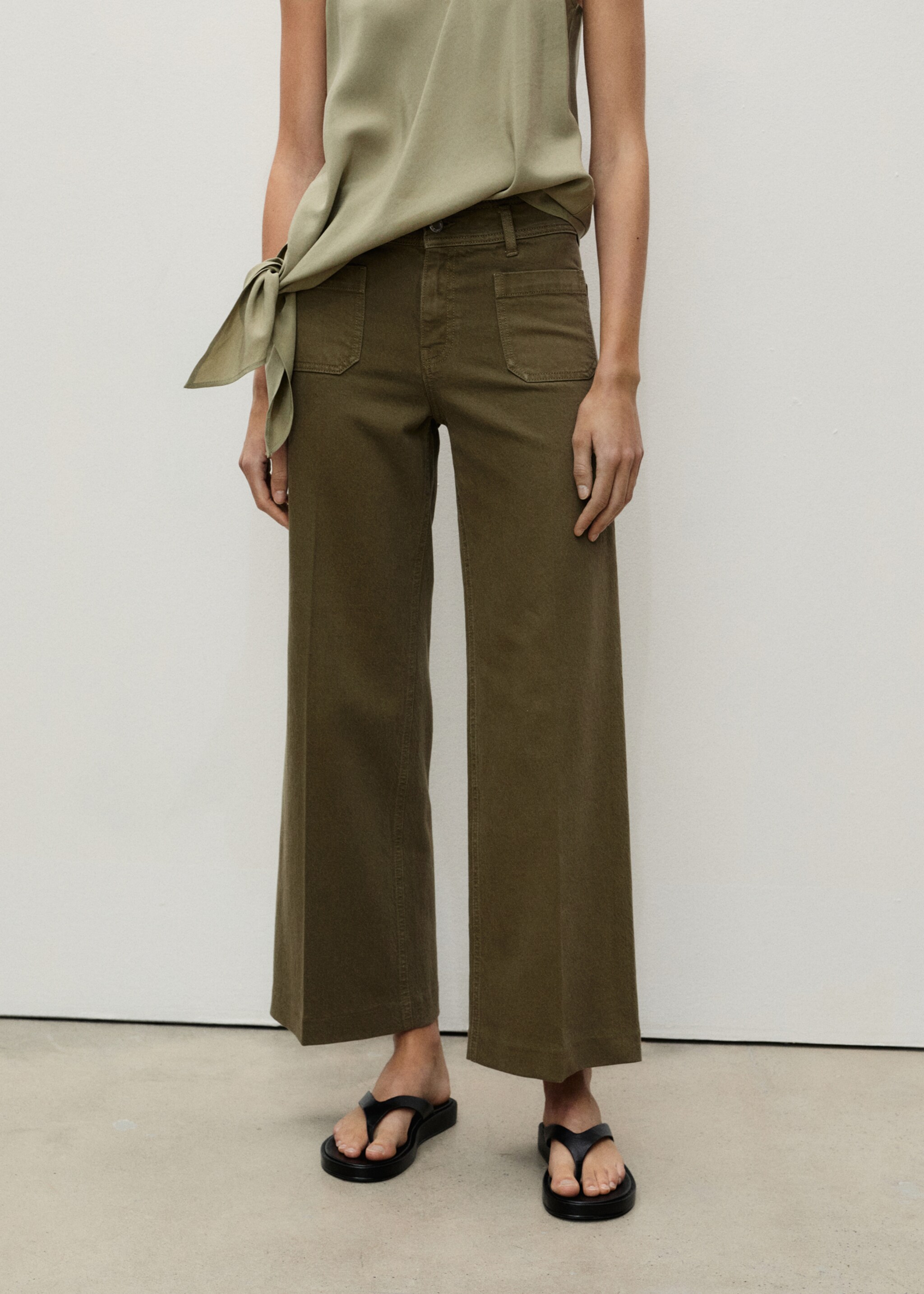 Wide-leg jeans with pockets - Medium plane