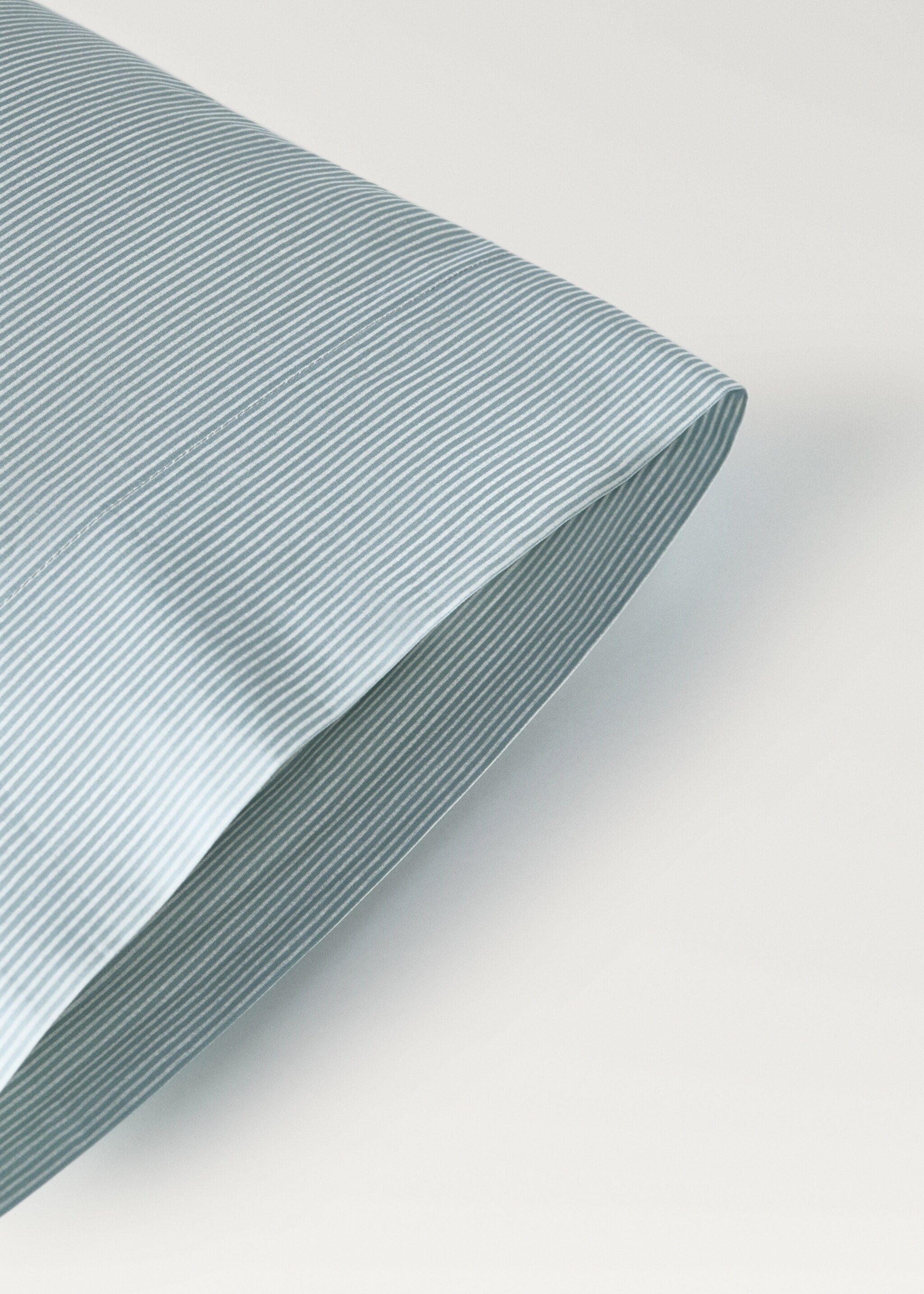 Cotton percale striped children's pillowcase, 45x110 cm - Details of the article 2