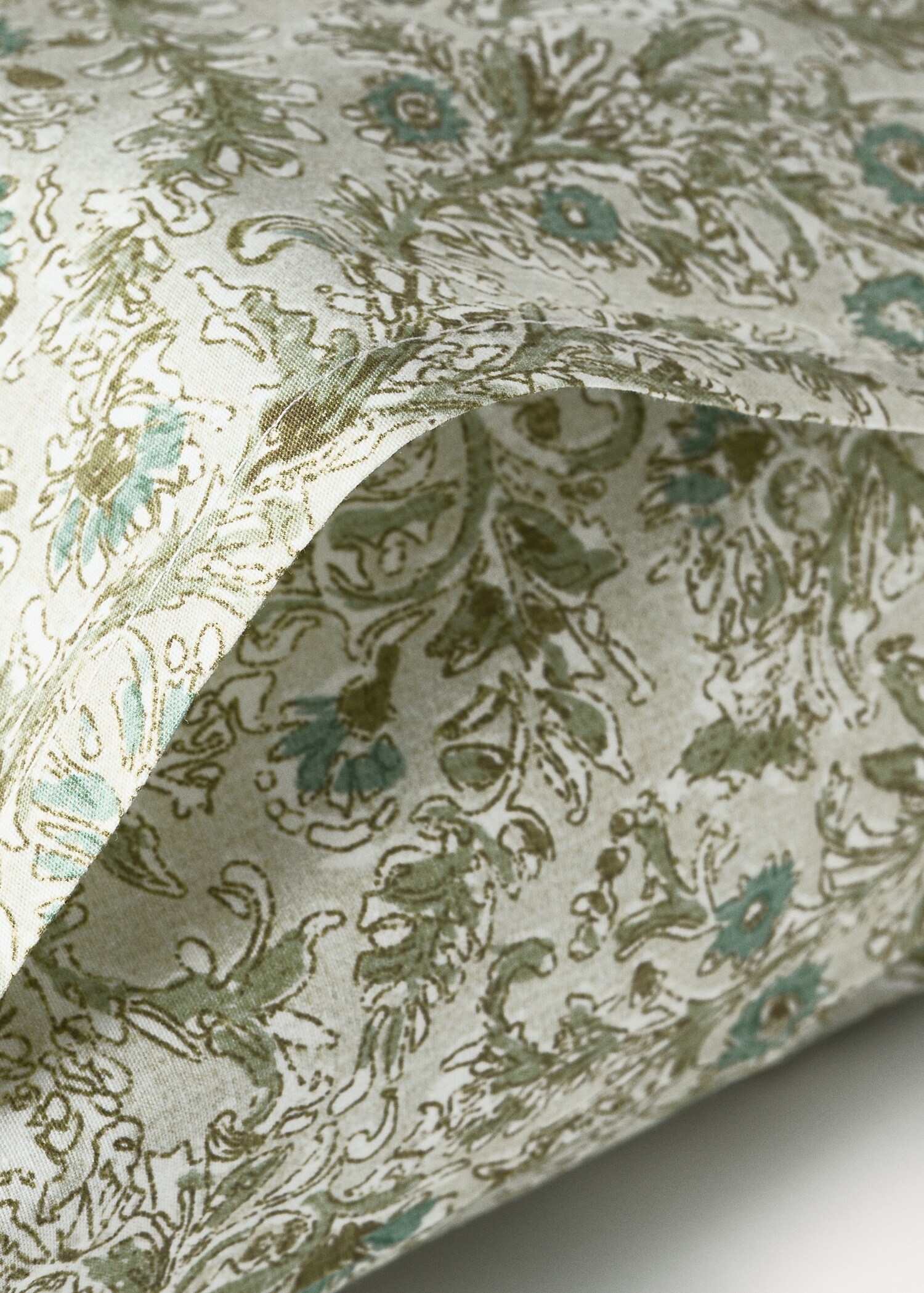 Funda coixinera bressol cotó percala estampat floral 30x50 cm - Detall de l'article 2