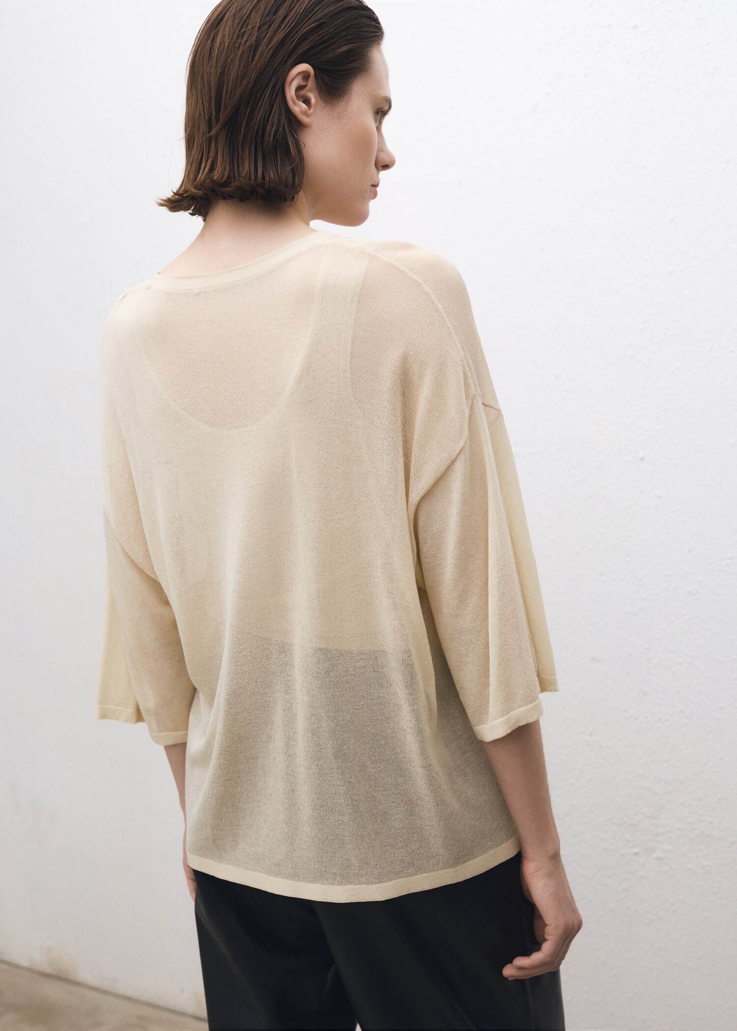Oversize short sleeve sweater - Reverse of the article
