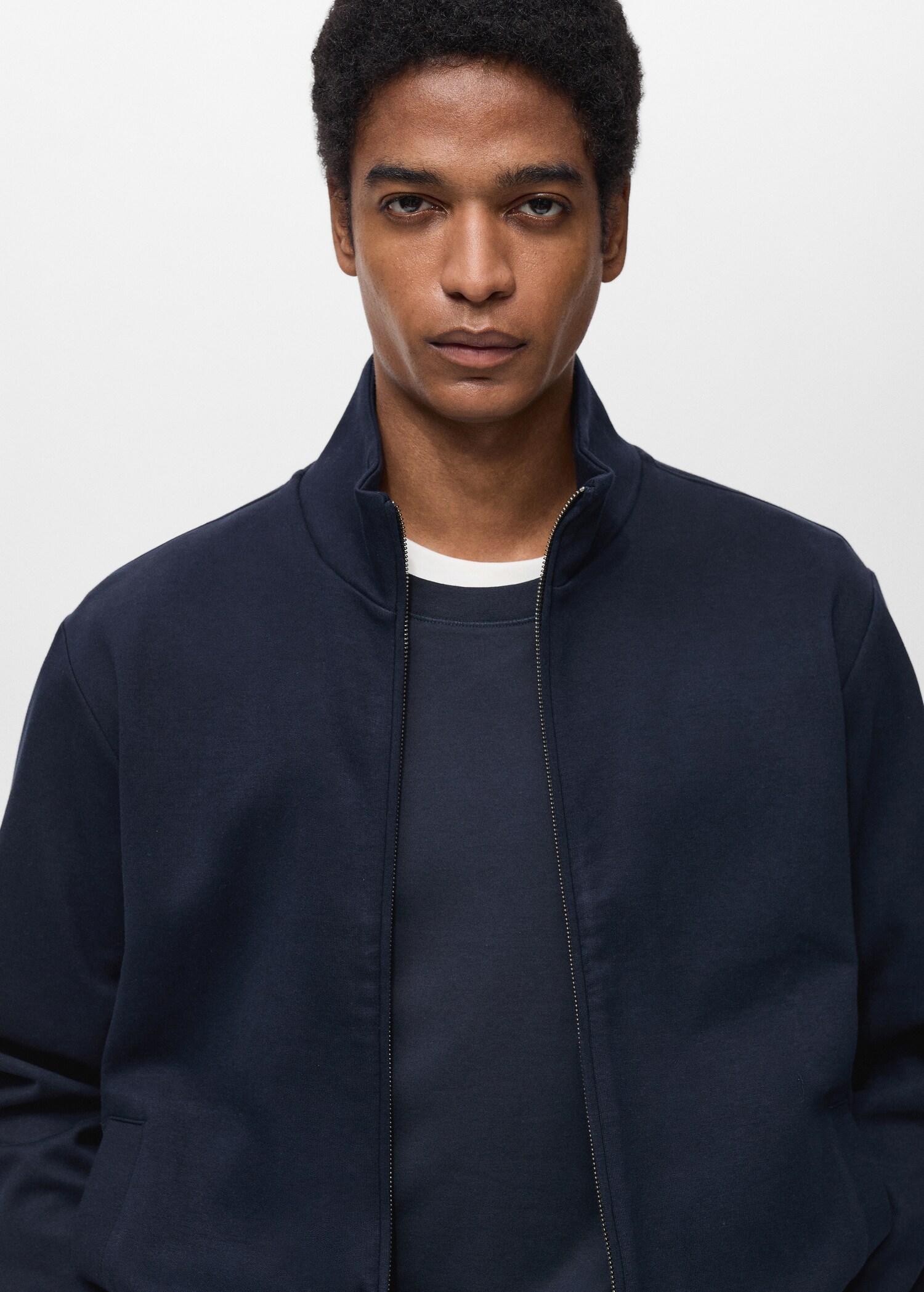 Baumwoll-Sweatshirt mit halbhohem Kragen und Reißverschluss - Detail des Artikels 1