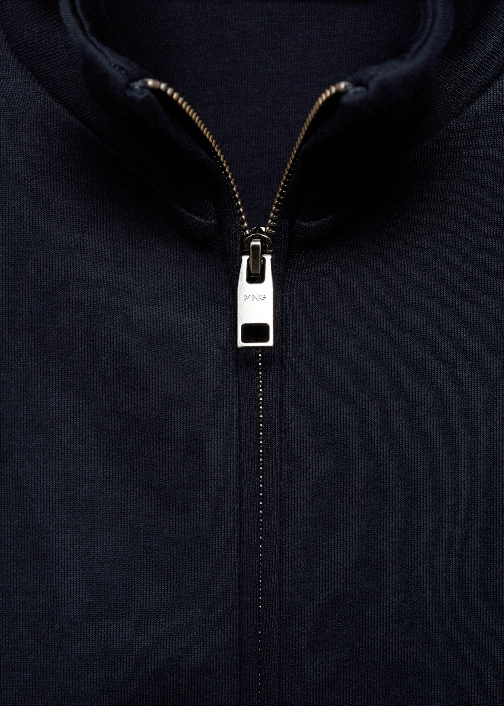 Cotton perkins-neck sweatshirt with zip - Details of the article 8