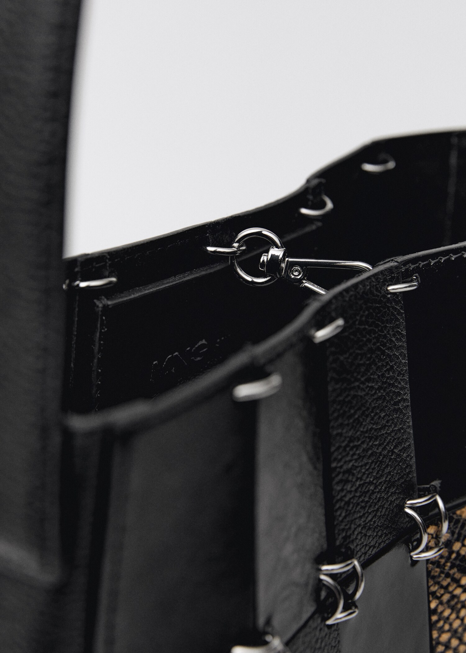 Ledertasche in kombinierter Patchwork-Optik - Detail des Artikels 2