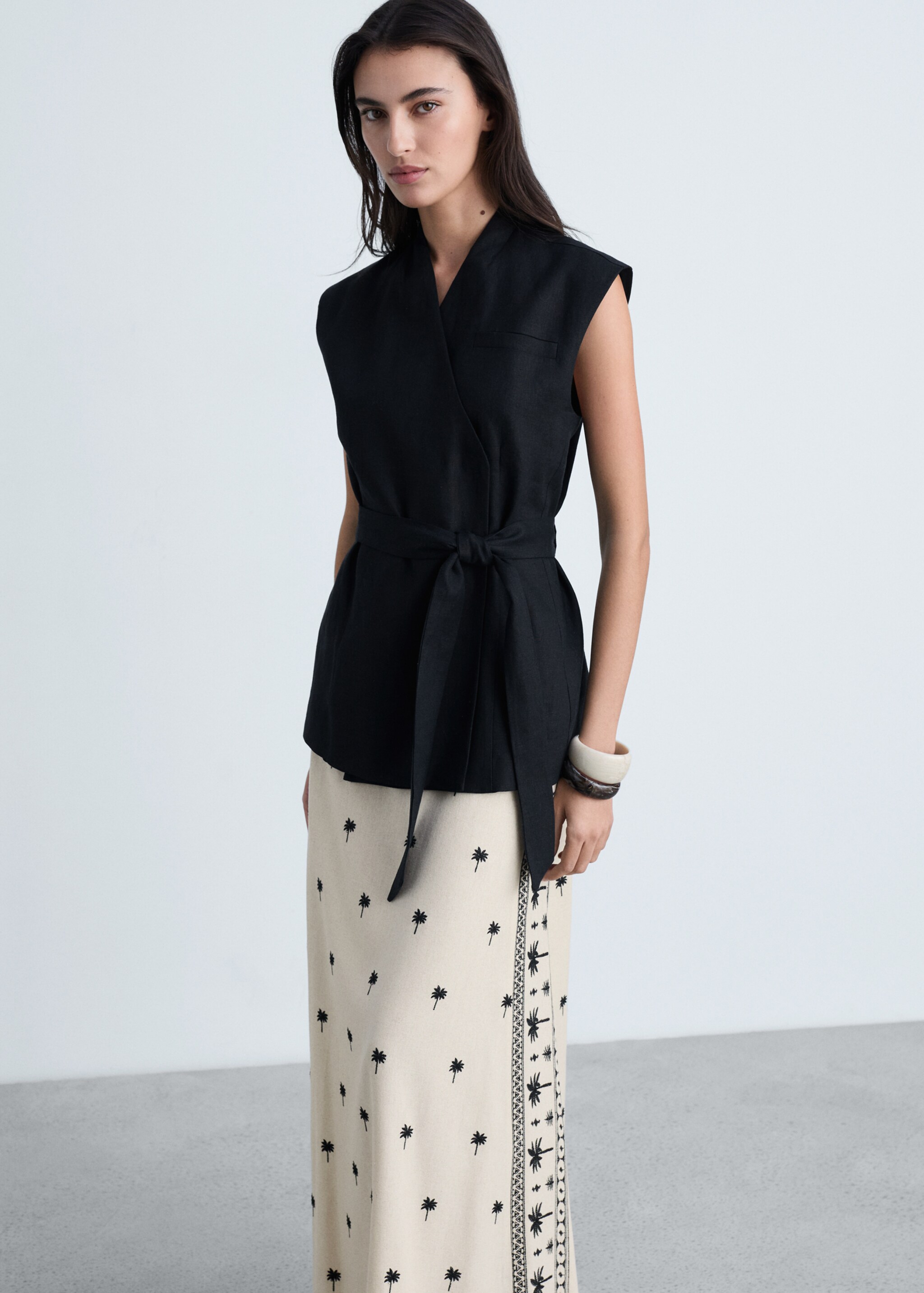 Embroidered flared skirt - Details of the article 2