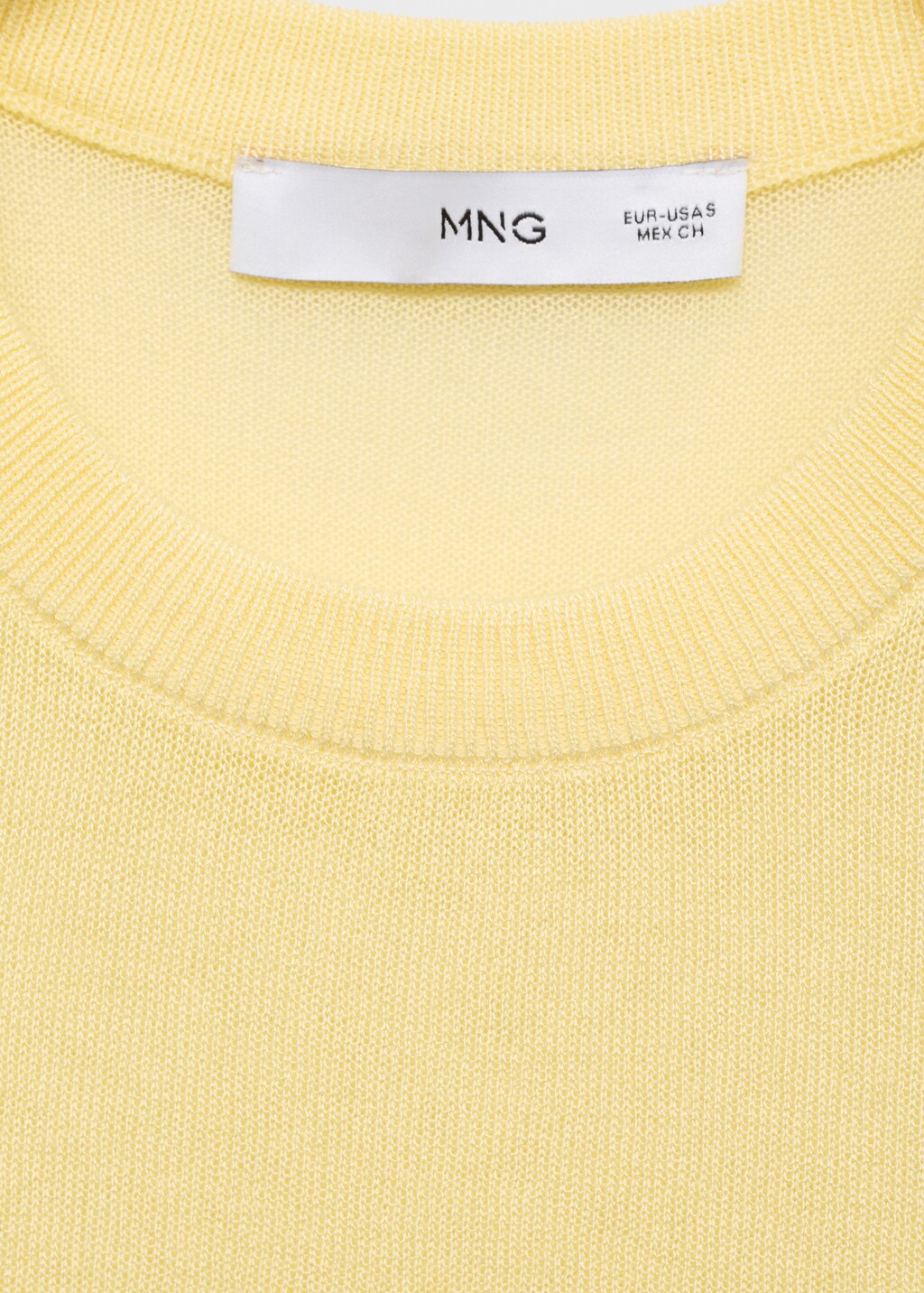 Sleeveless knitted top