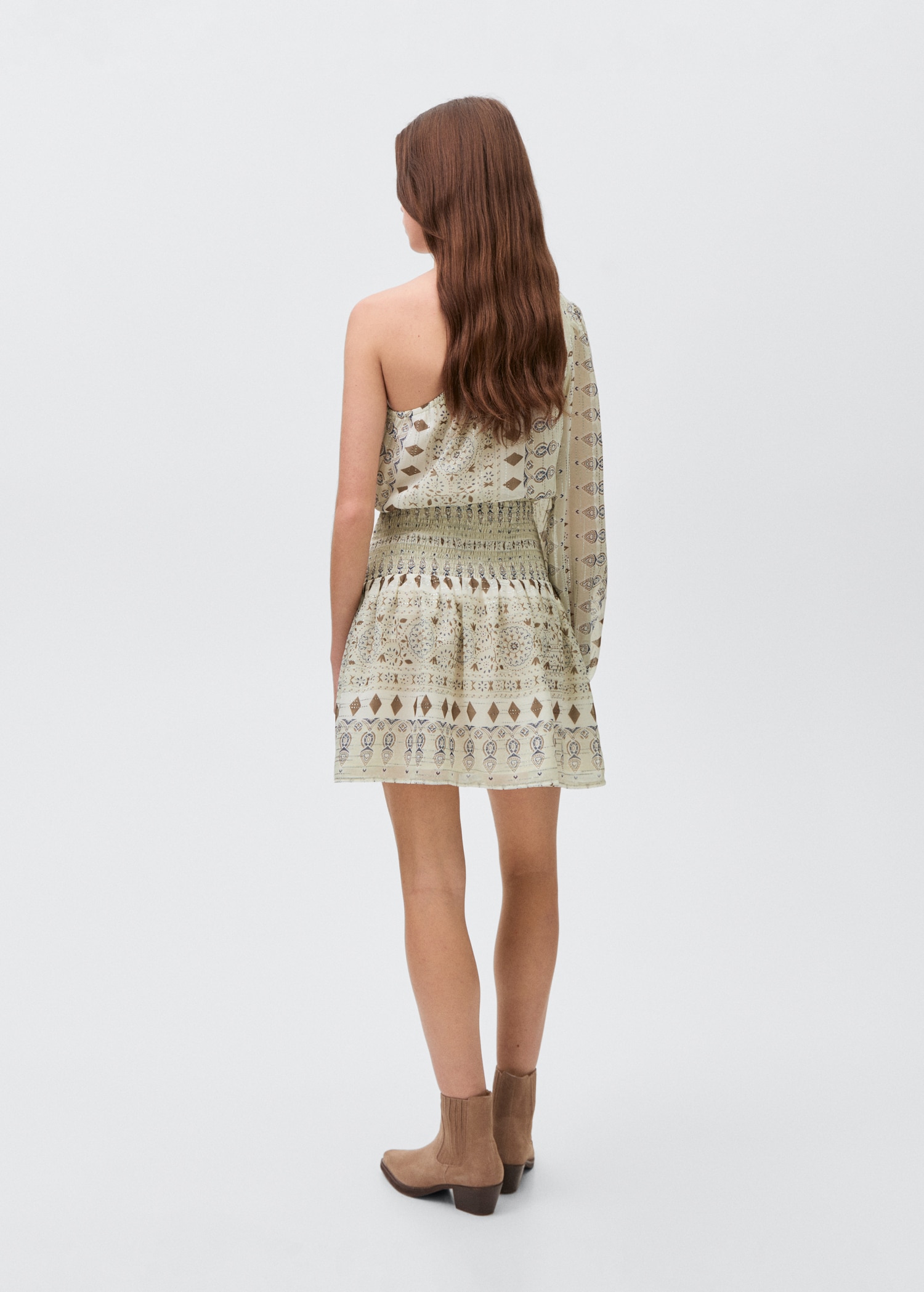 Robe courte asymétrique - Verso de l’article