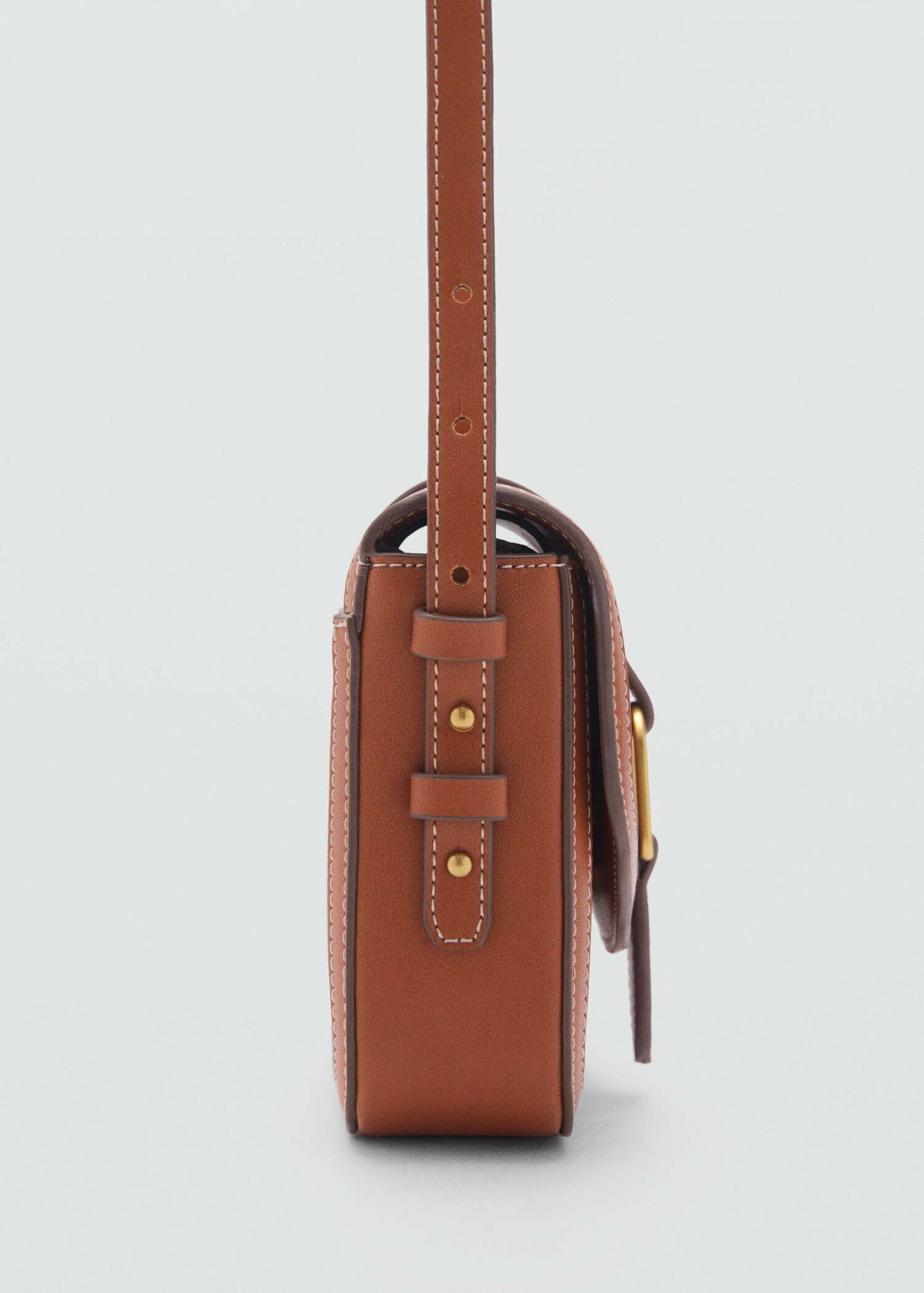 Leather-effect shoulder bag with buckle - Details of the article 2