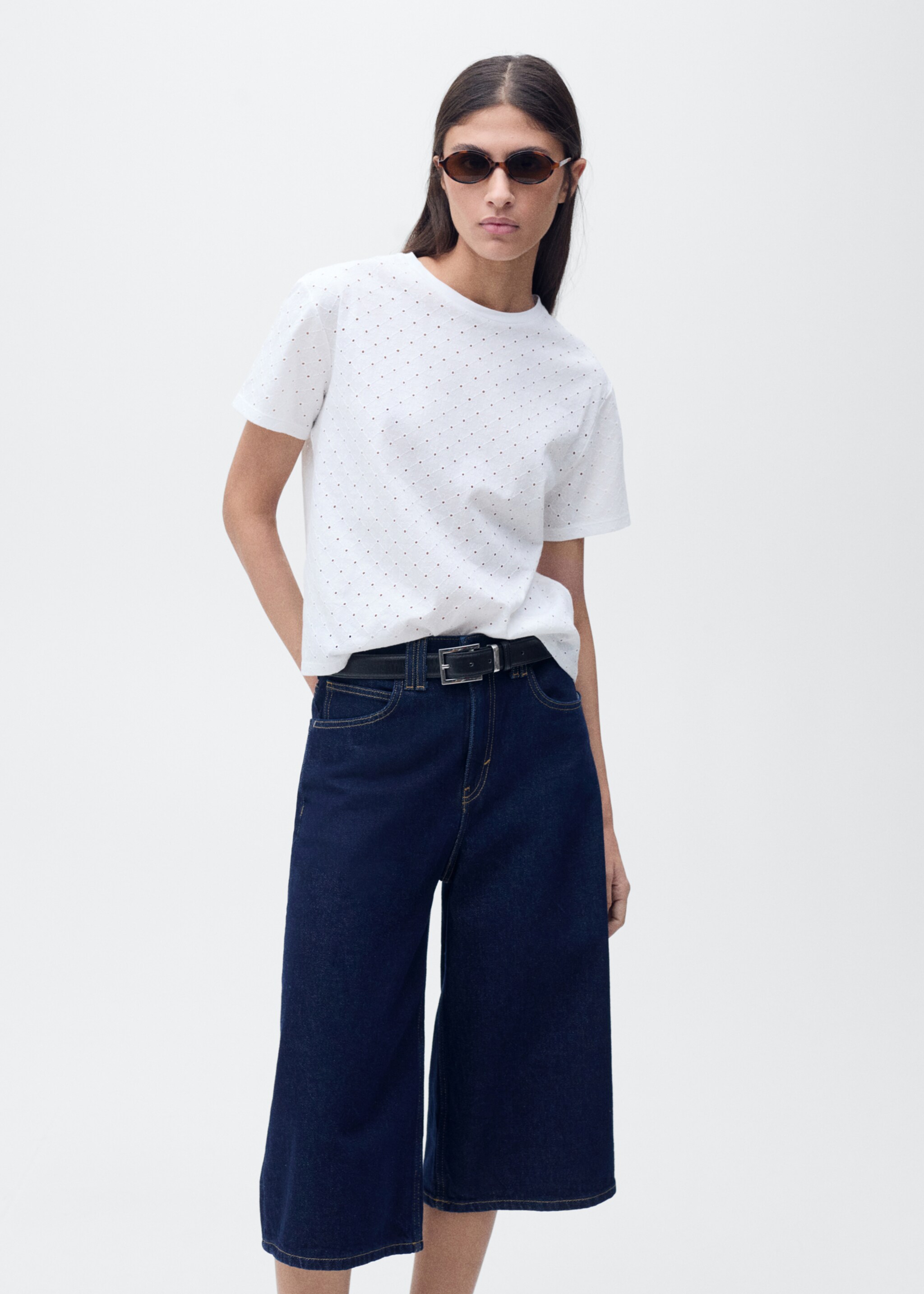 T-shirt broderies ajourées - Plan moyen