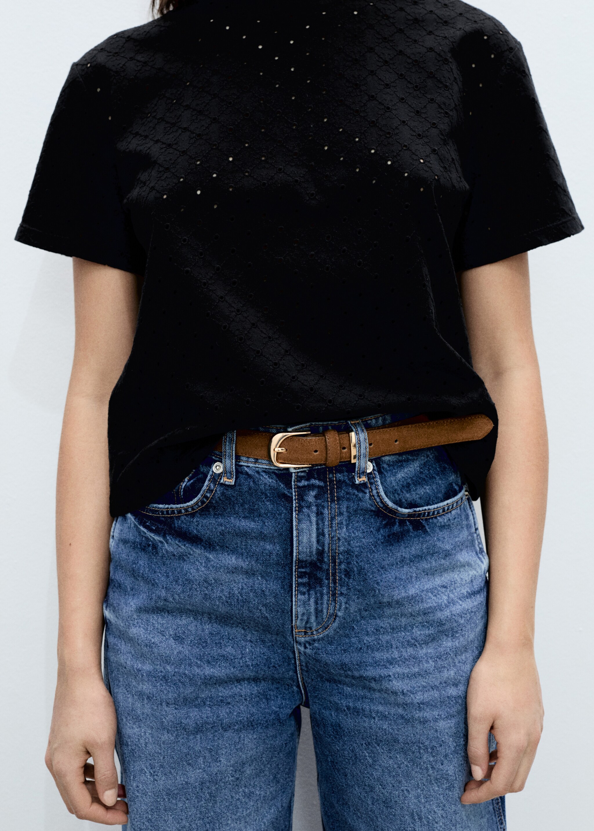 T-shirt broderies ajourées - Détail de l'article 6