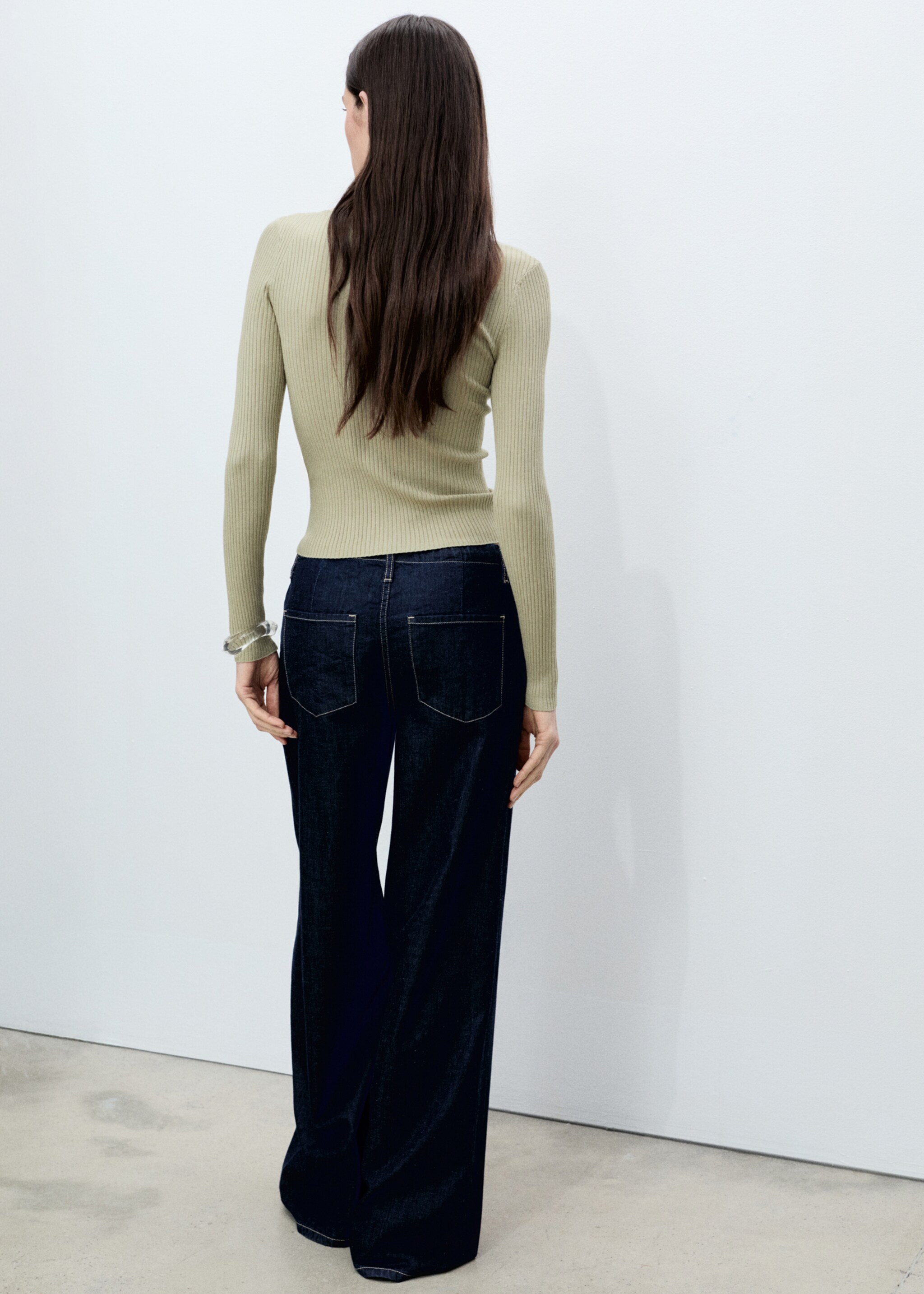 Knitted ribbed sweater - Reverse of the article, Khaki. Ref: 87025753-00.