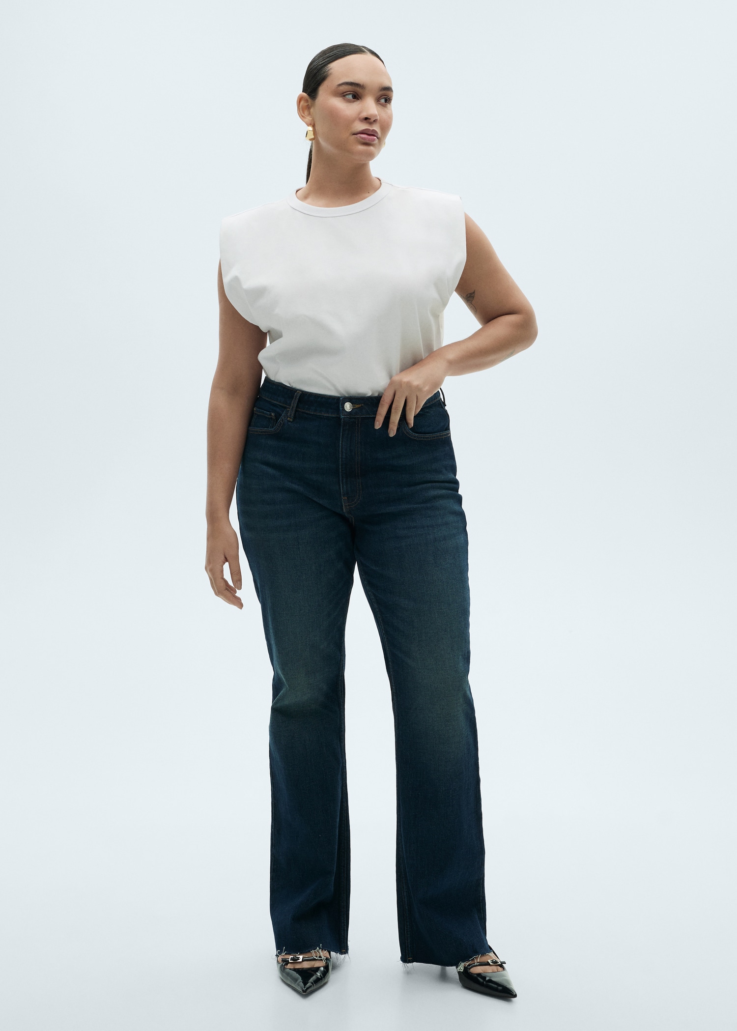 Short-sleeved cotton t-shirt - Details of the article 3