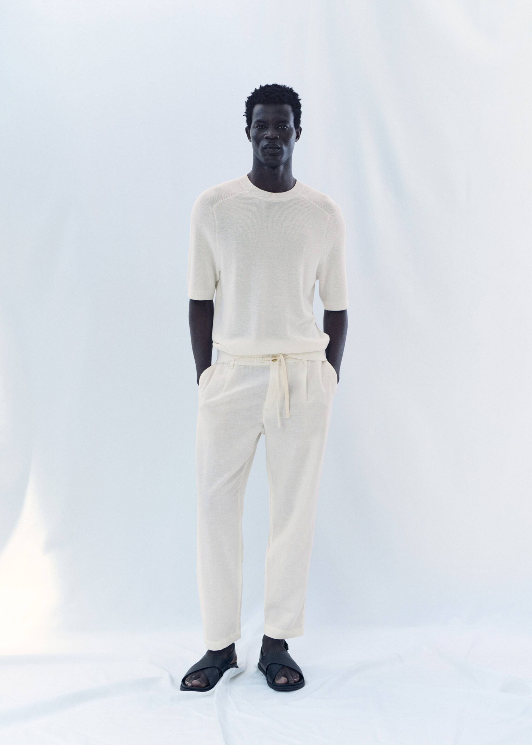 Slim-fit trousers with drawstring - Details of the article 5