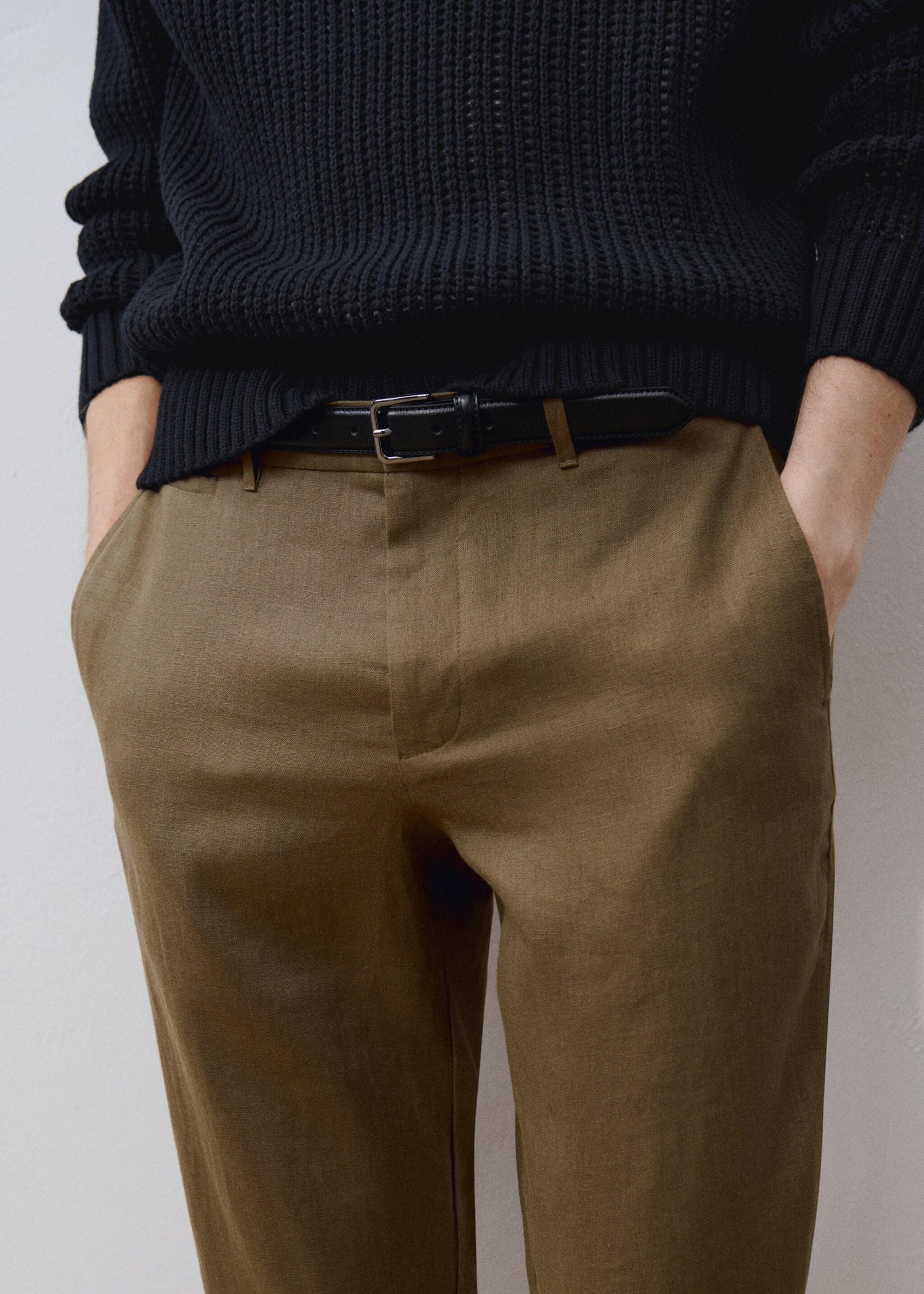 Slim-fit 100% linen trousers - Details of the article 9
