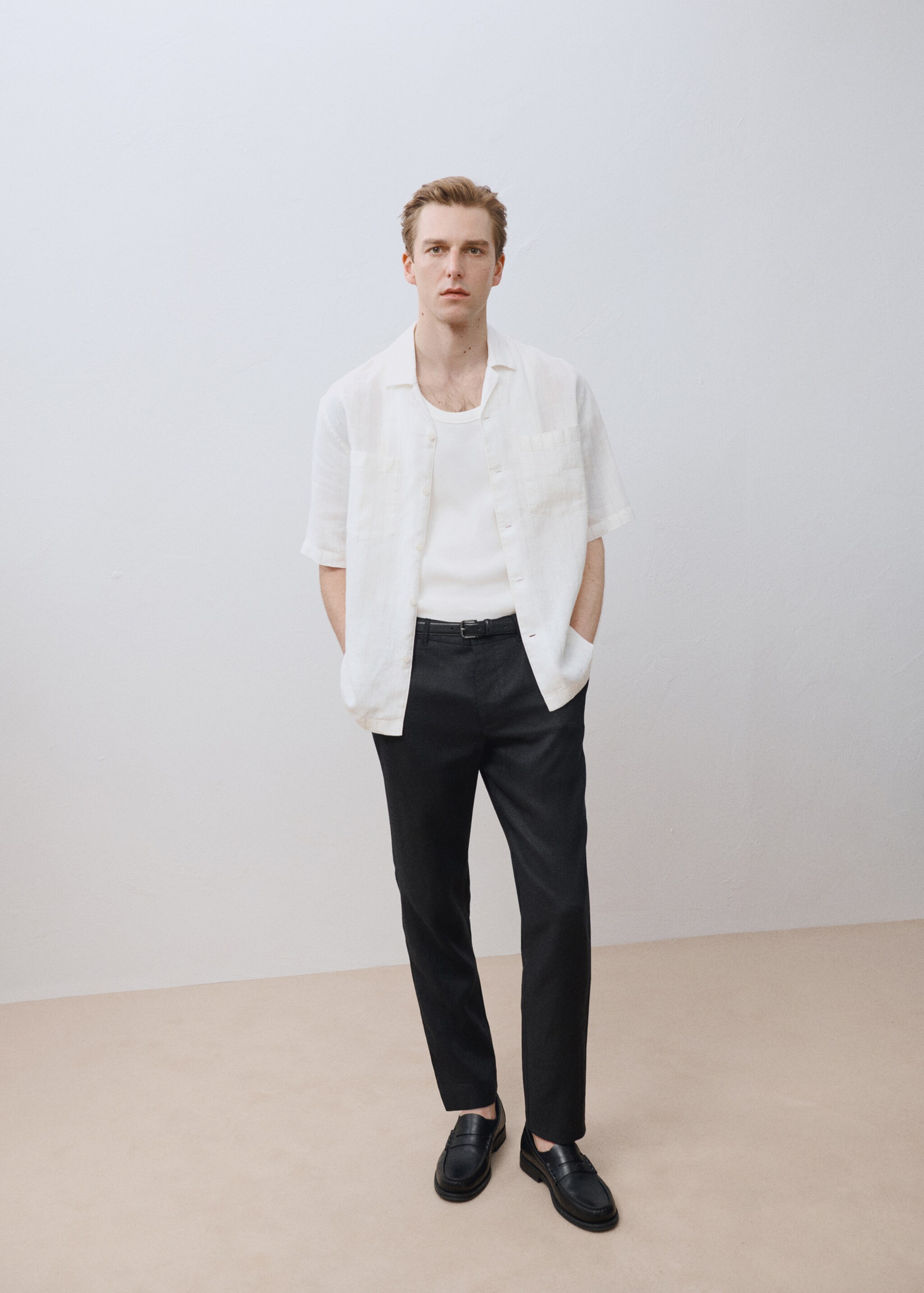 Slim-fit 100% linen trousers - Details of the article 5