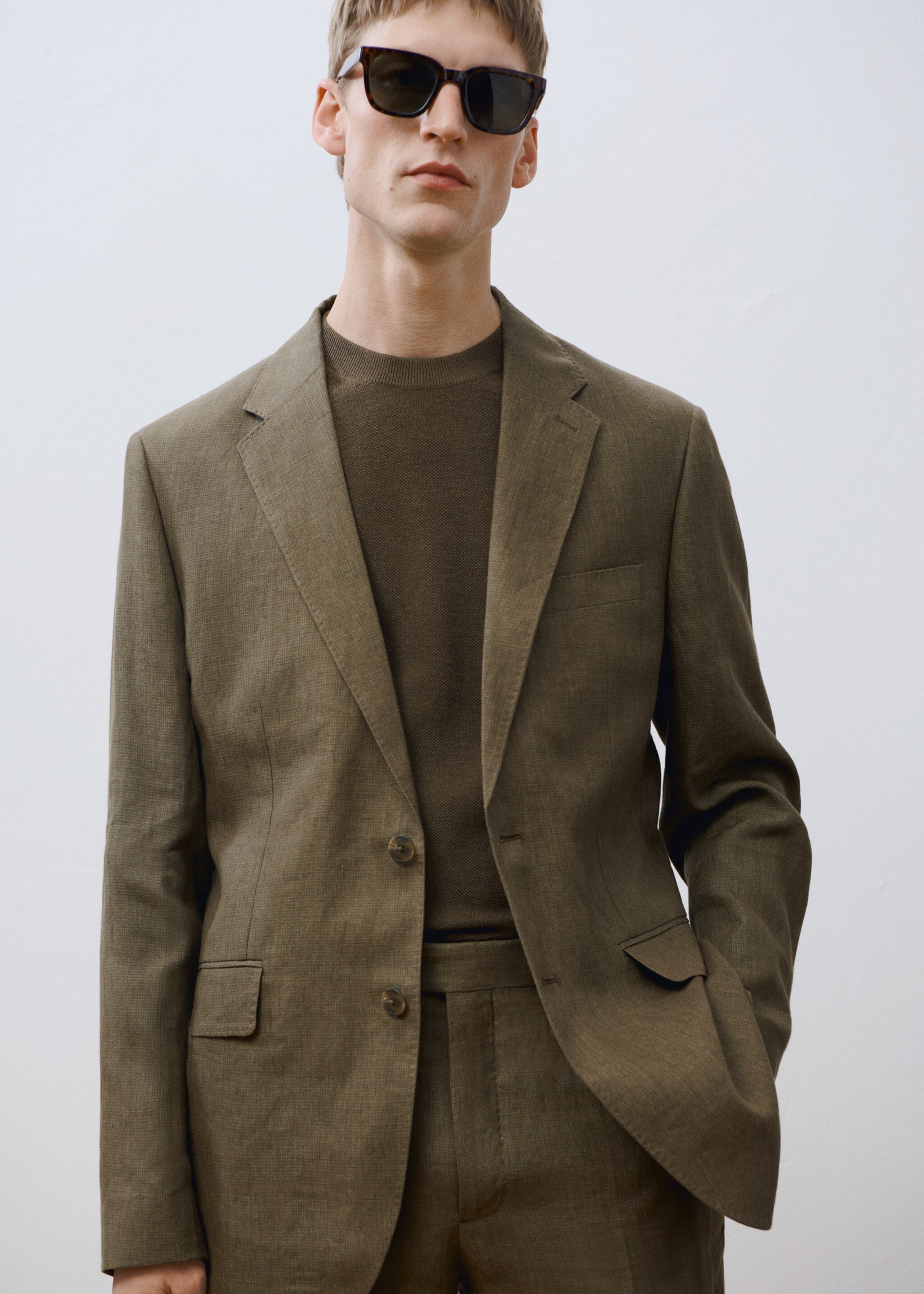 Amalfi 100% linen slim-fit suit jacket - Details of the article 5