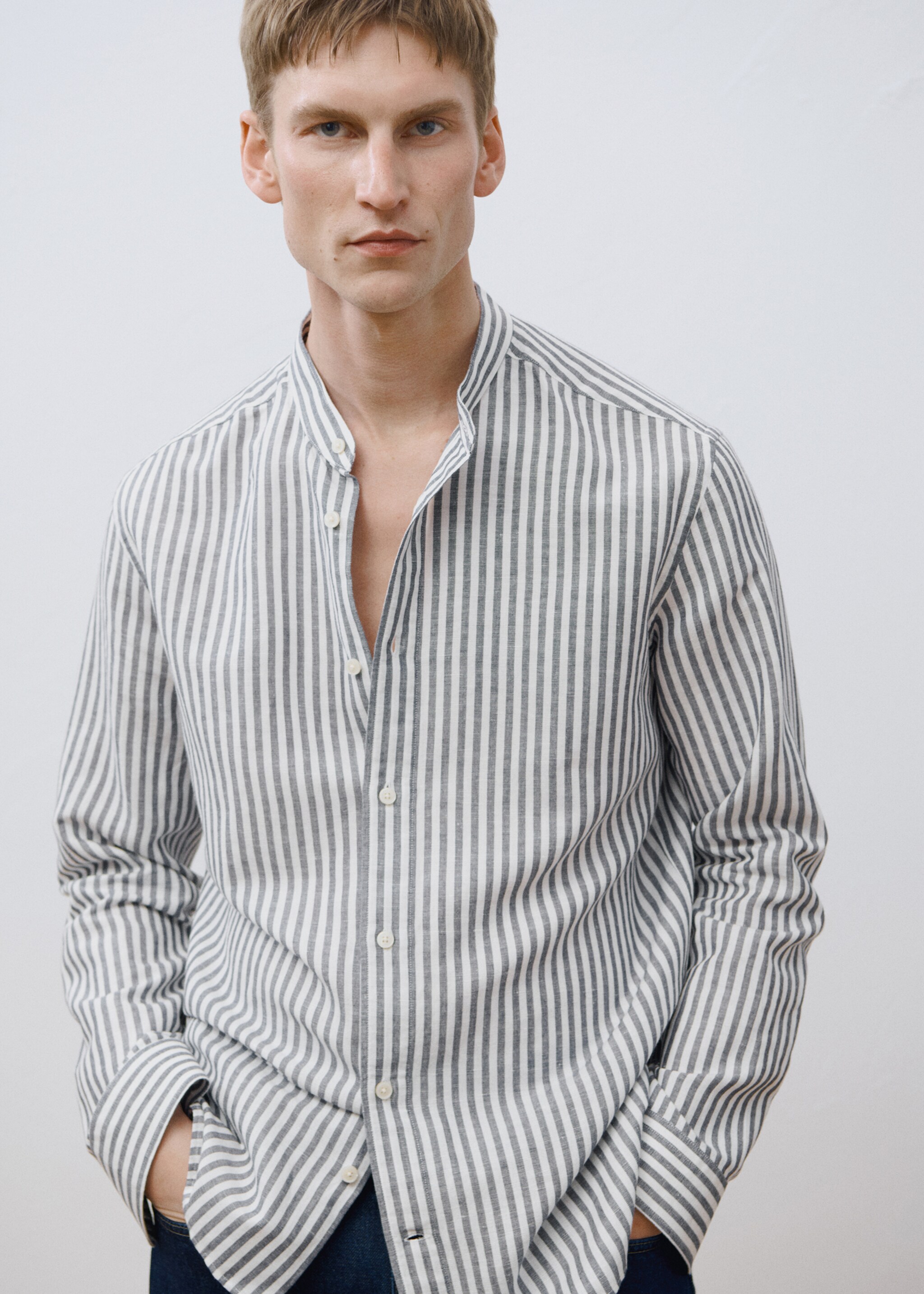 Striped mandarin-collar linen shirt - Details of the article 5