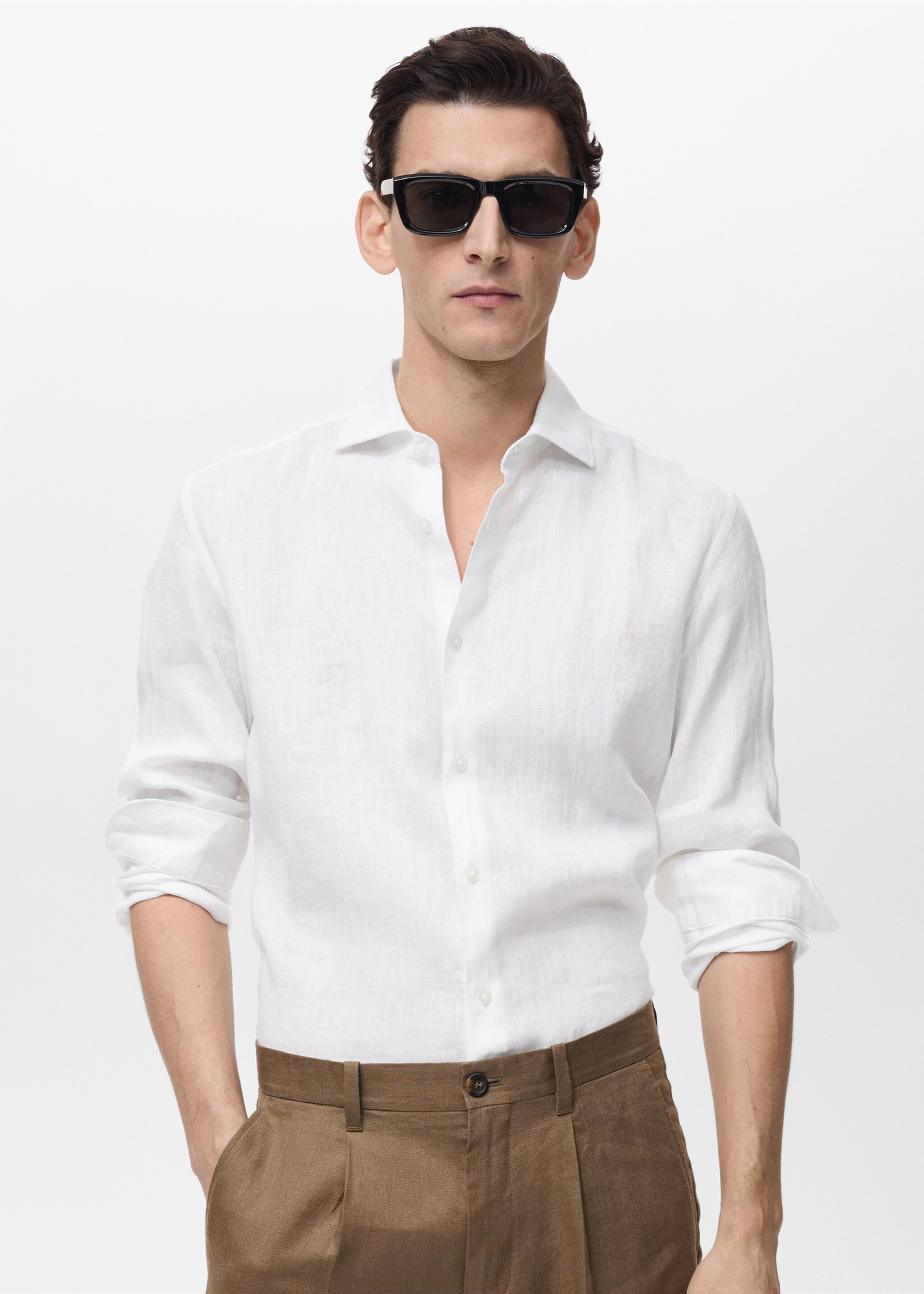 Camisa slim fit 100% lino - Plano medio