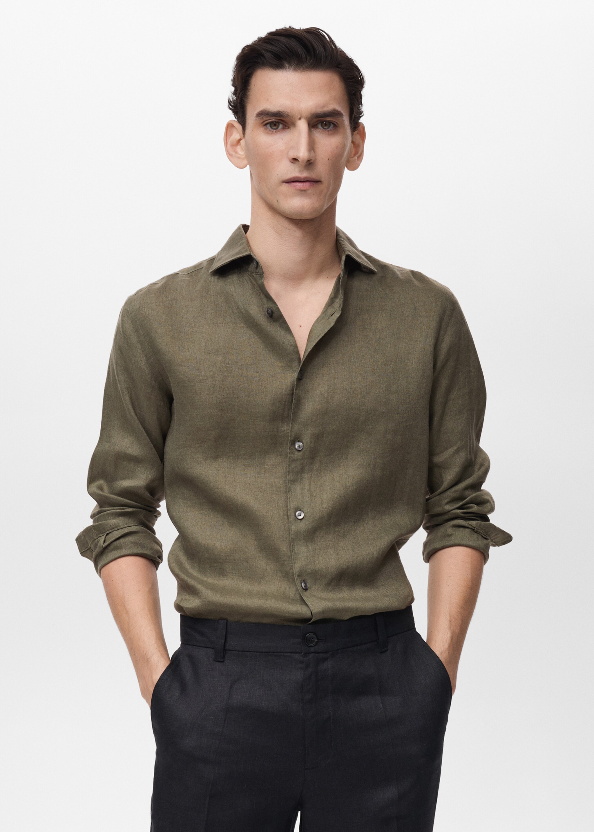 Camisa slim fit 100% lino - Plano medio