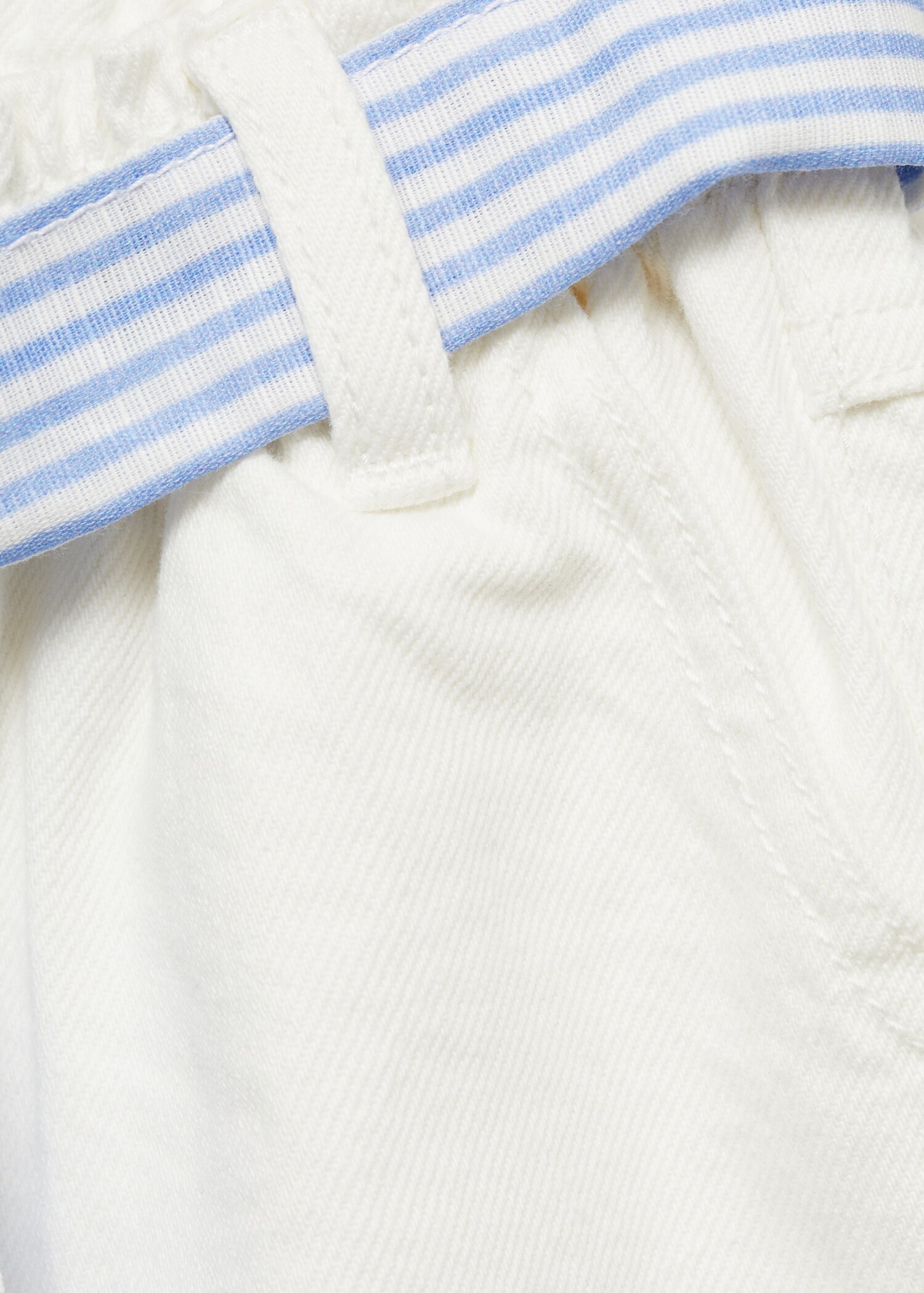 Denim shorts with bow - Details of the article 8