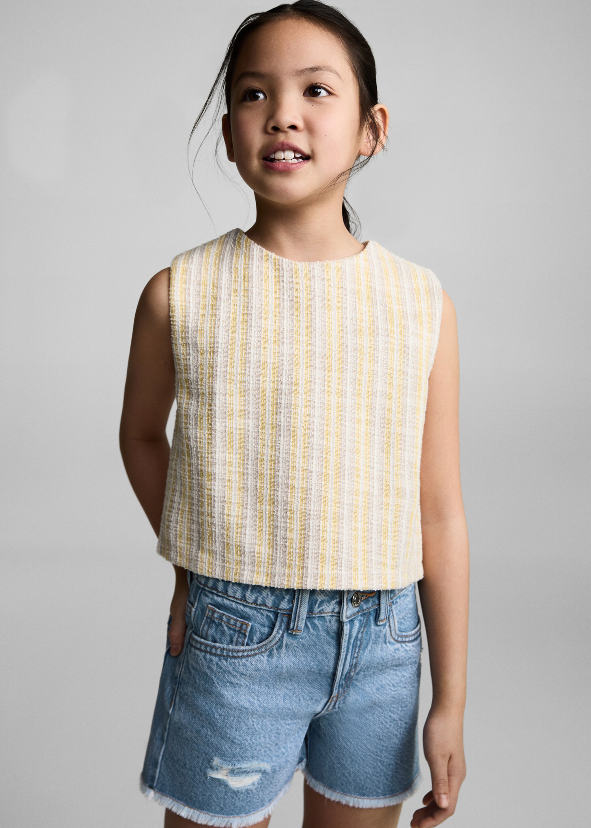 Short denim orlo sfilacciato - Piano medio