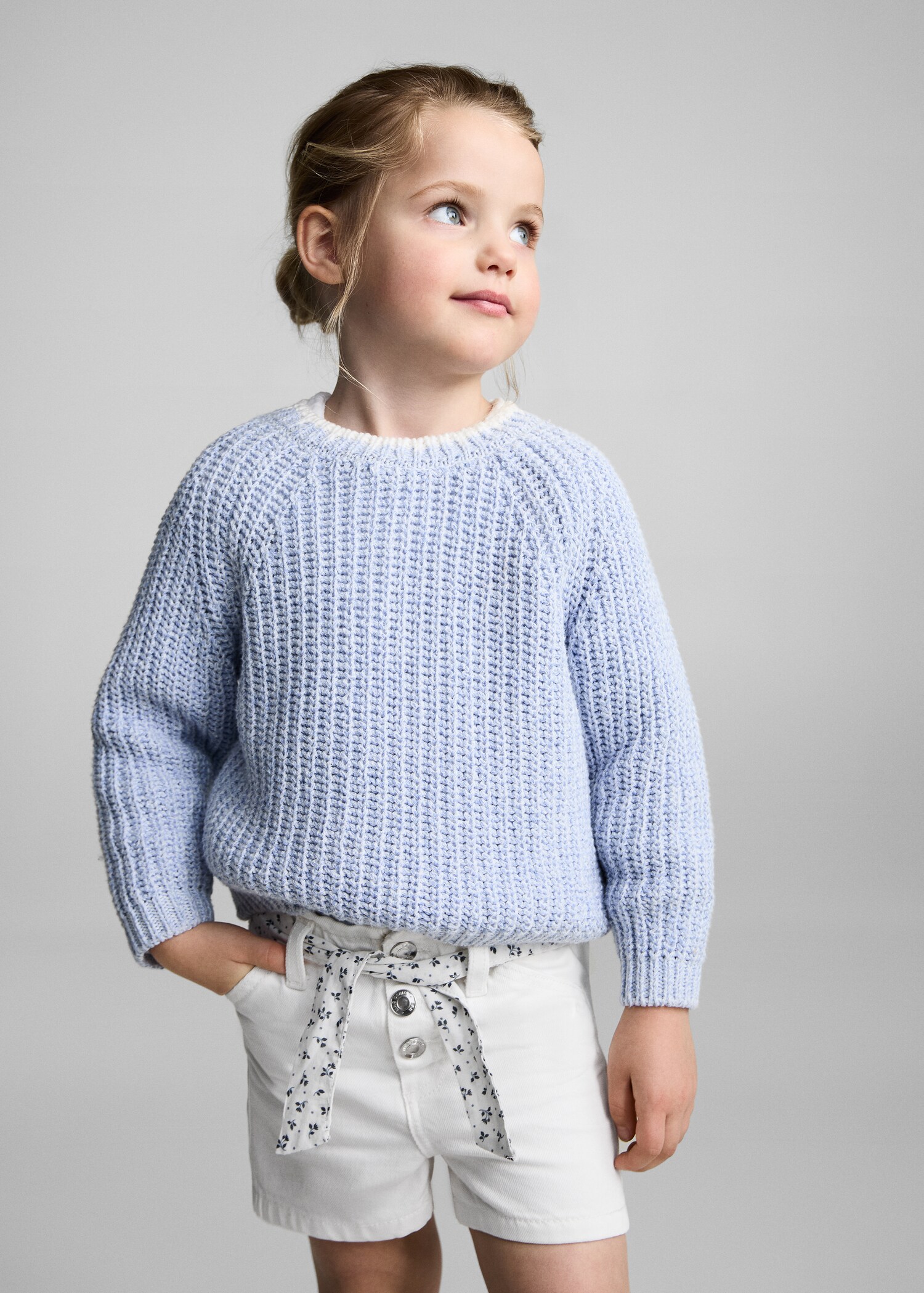 Short en jean ceinture - Plan moyen