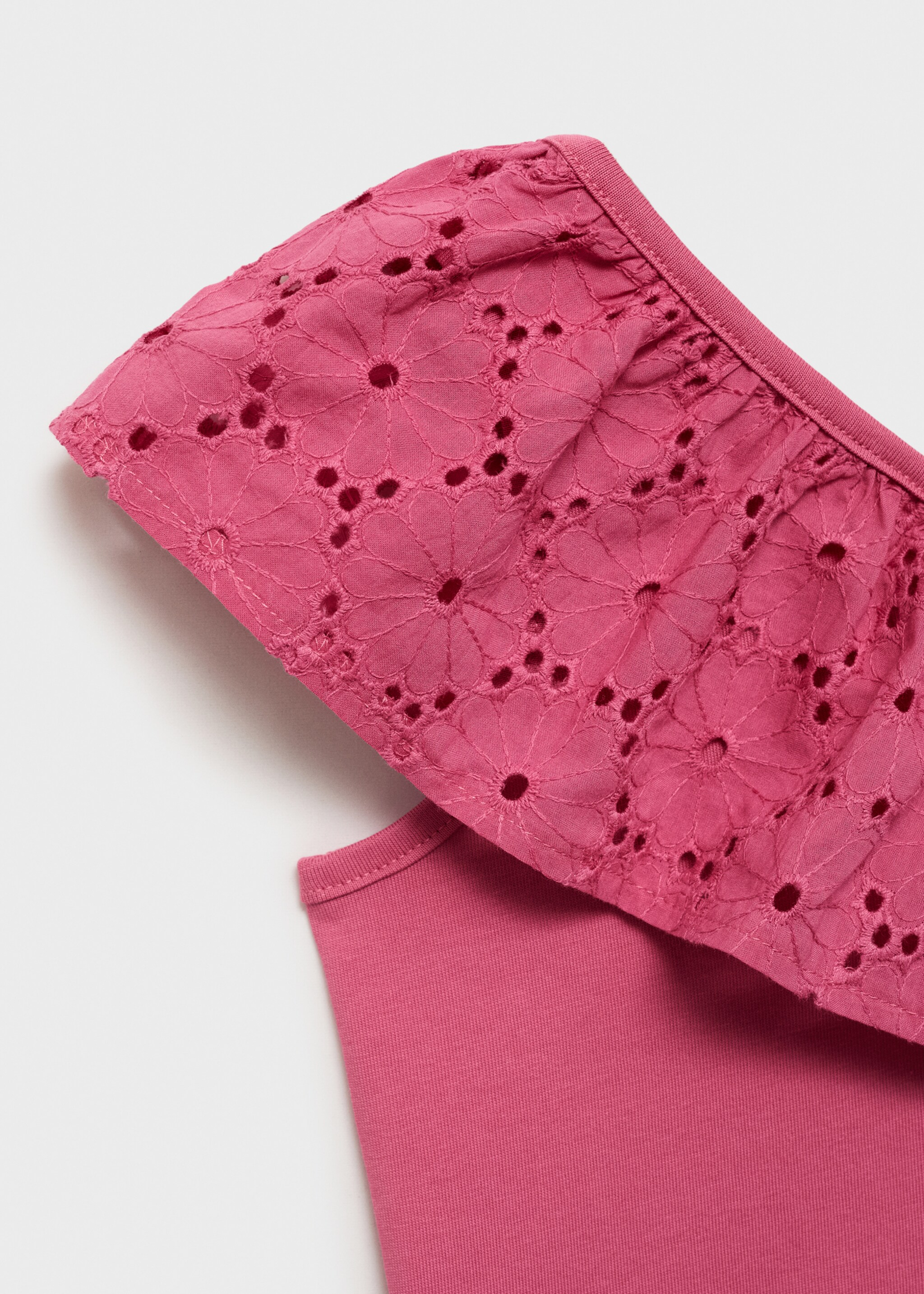 Asymmetrisches T-Shirt mit Volant - Detail des Artikels 8