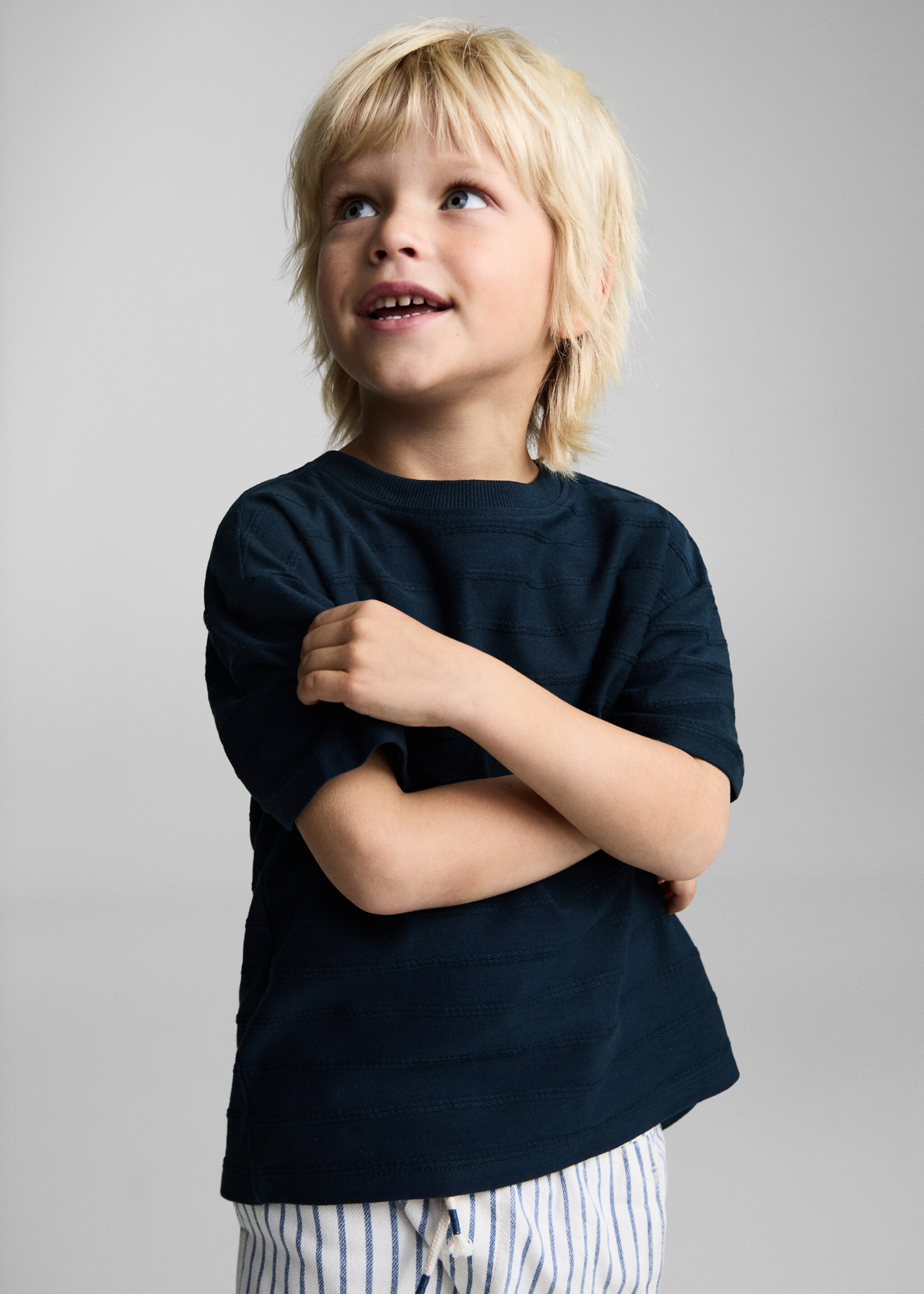Embossed striped cotton T-shirt - Details of the article 2