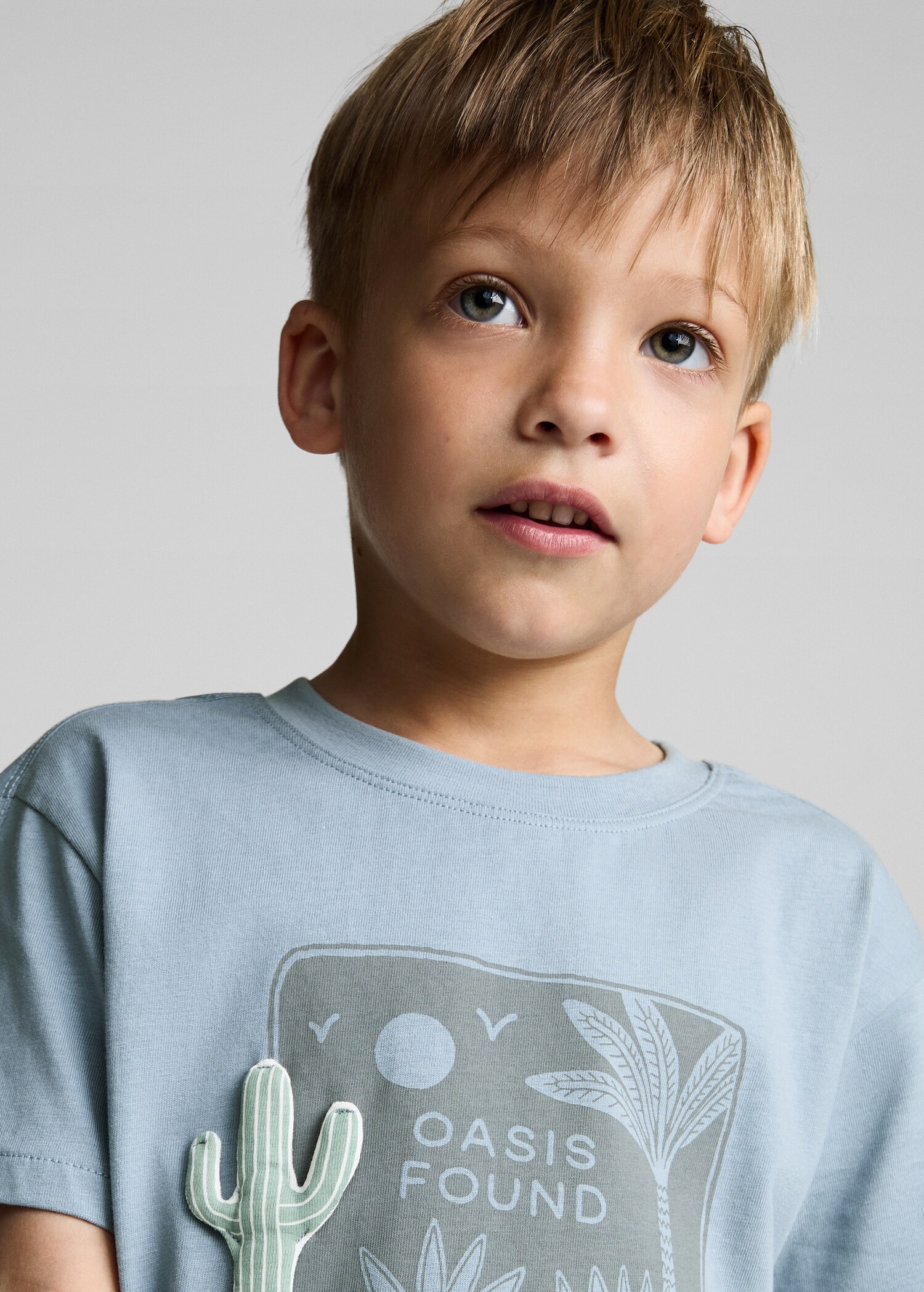 Tricou din bumbac cu model în relief - Detaliu al articolului 1