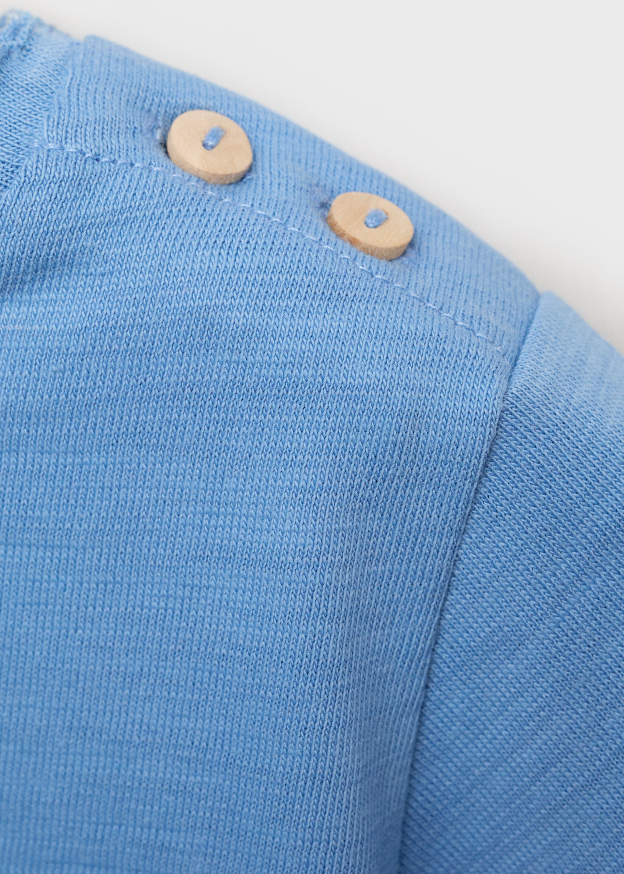 Baumwollshirt mit Knöpfen - Detail des Artikels 8