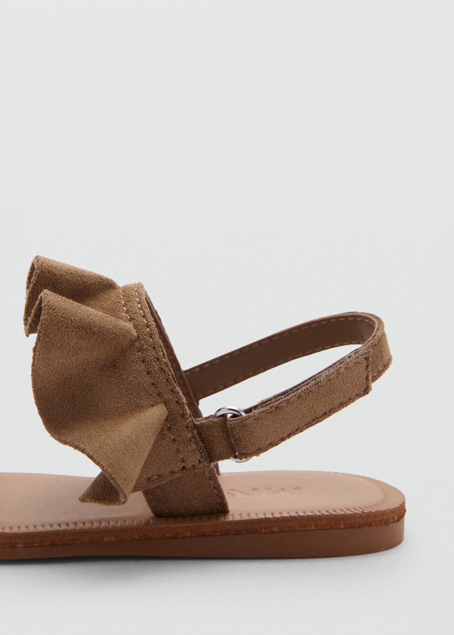 Sandals with ruffle straps - Details of the article 2