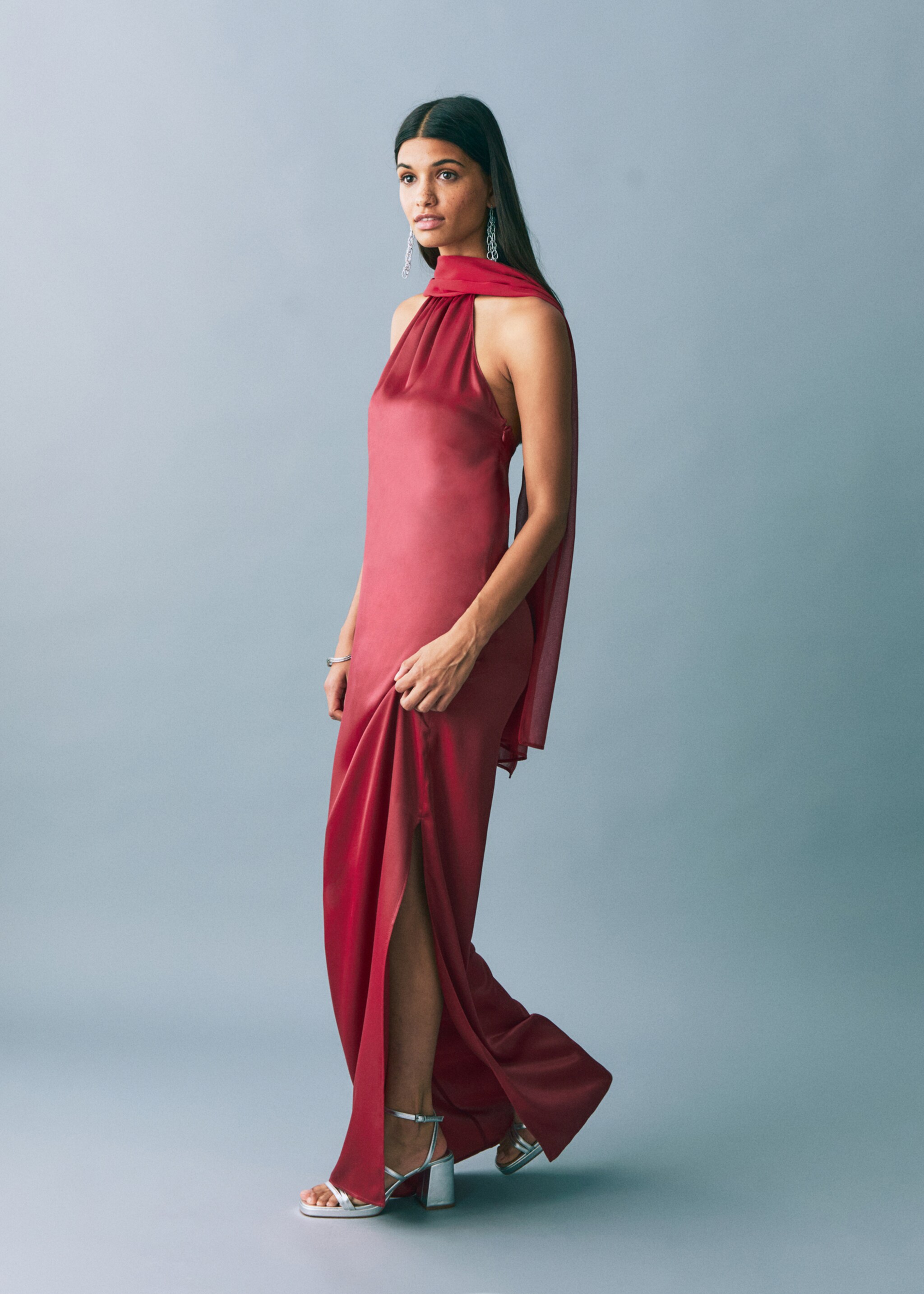 Satin halter neck dress - Details of the article 2