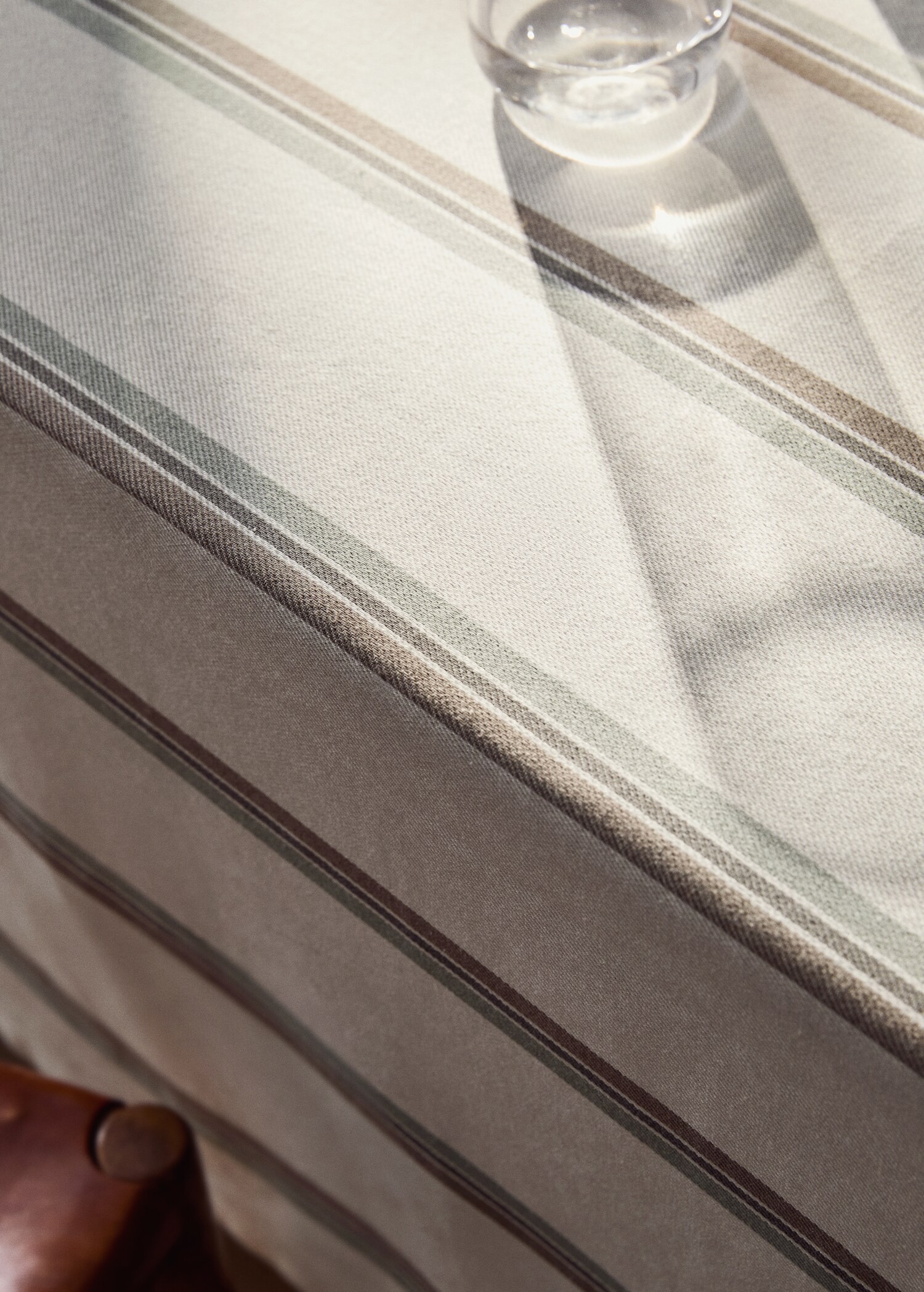 Gestreept tafelkleed van garengekleurd katoen voor 2 tot 4 personen - Detail van het artikel 7