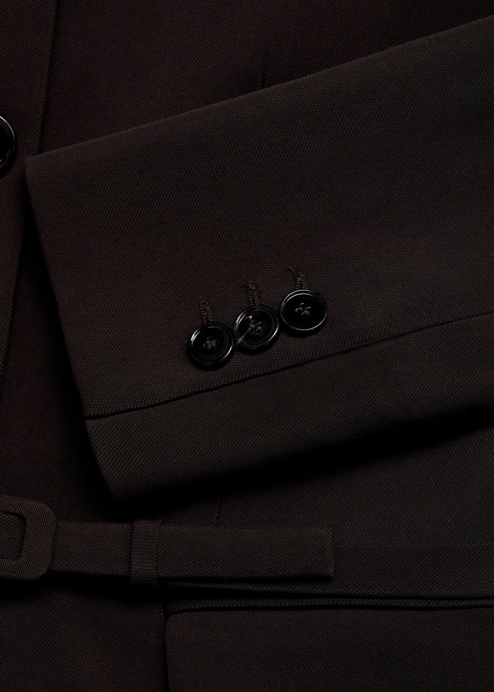 Suit jacket with belt - Details of the article 0
