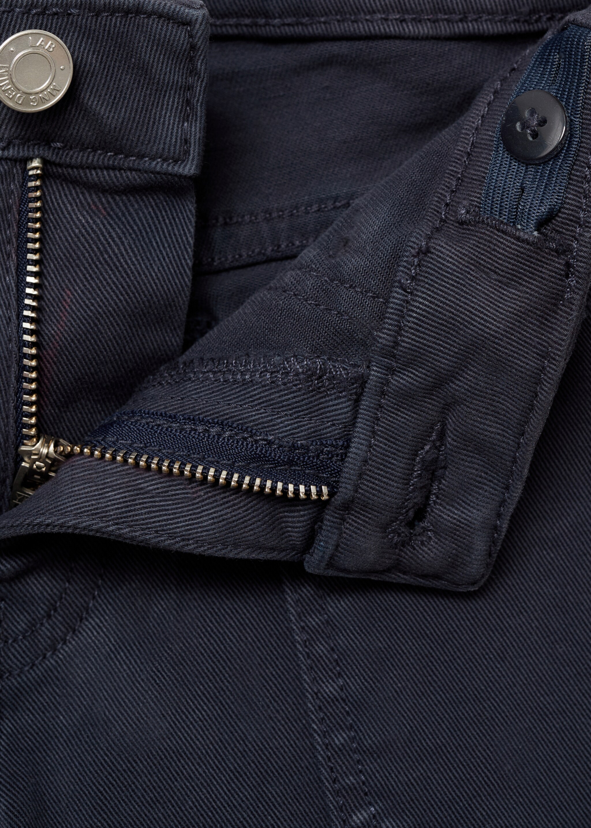 Straight-fit denim shorts - Details of the article 8