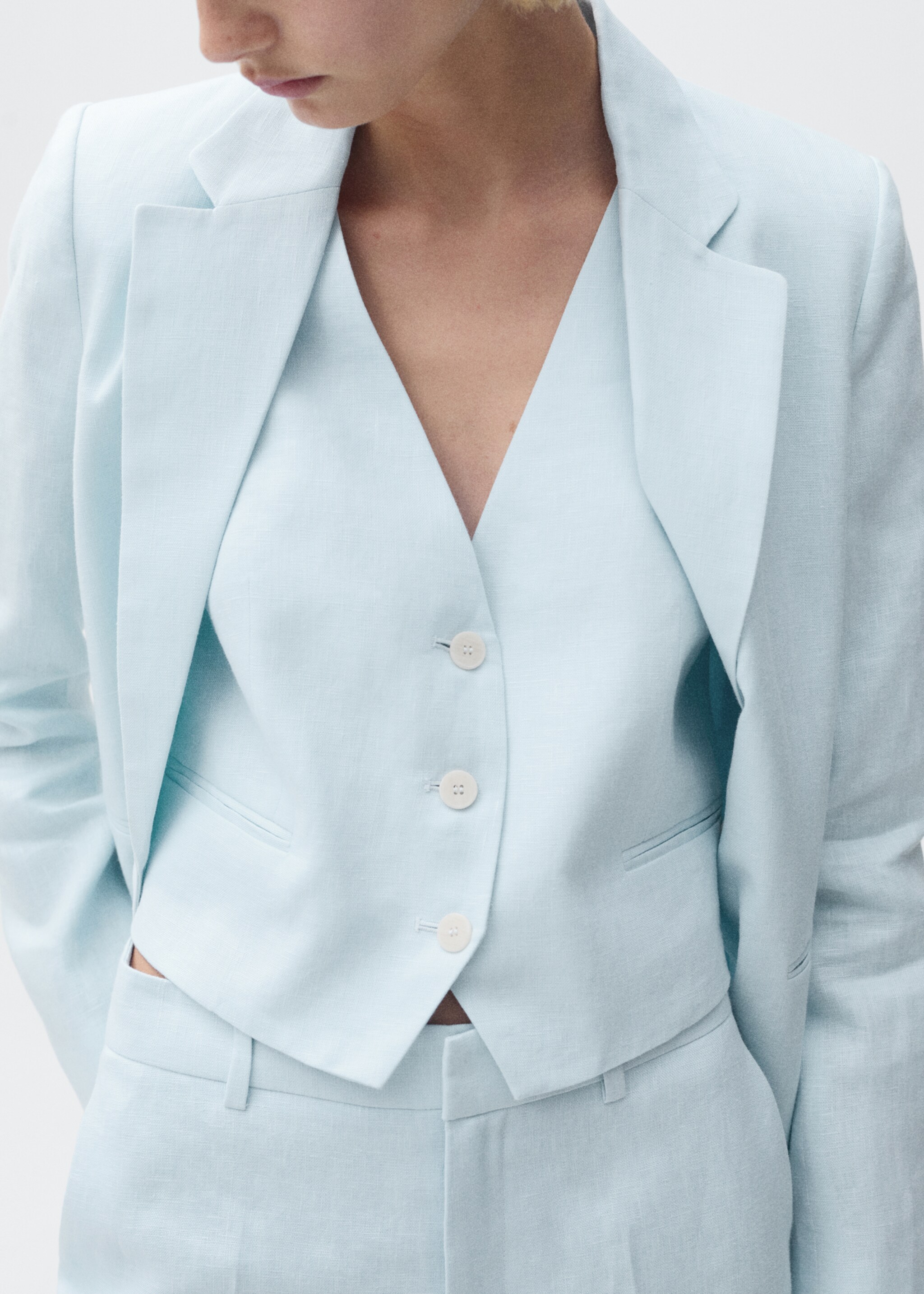 Linen suit waistcoat - Details of the article 6